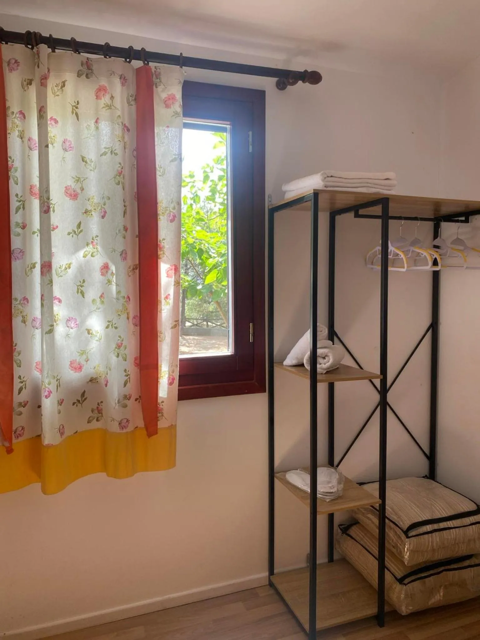 wardrobe in Bungalow - Camping Apollon