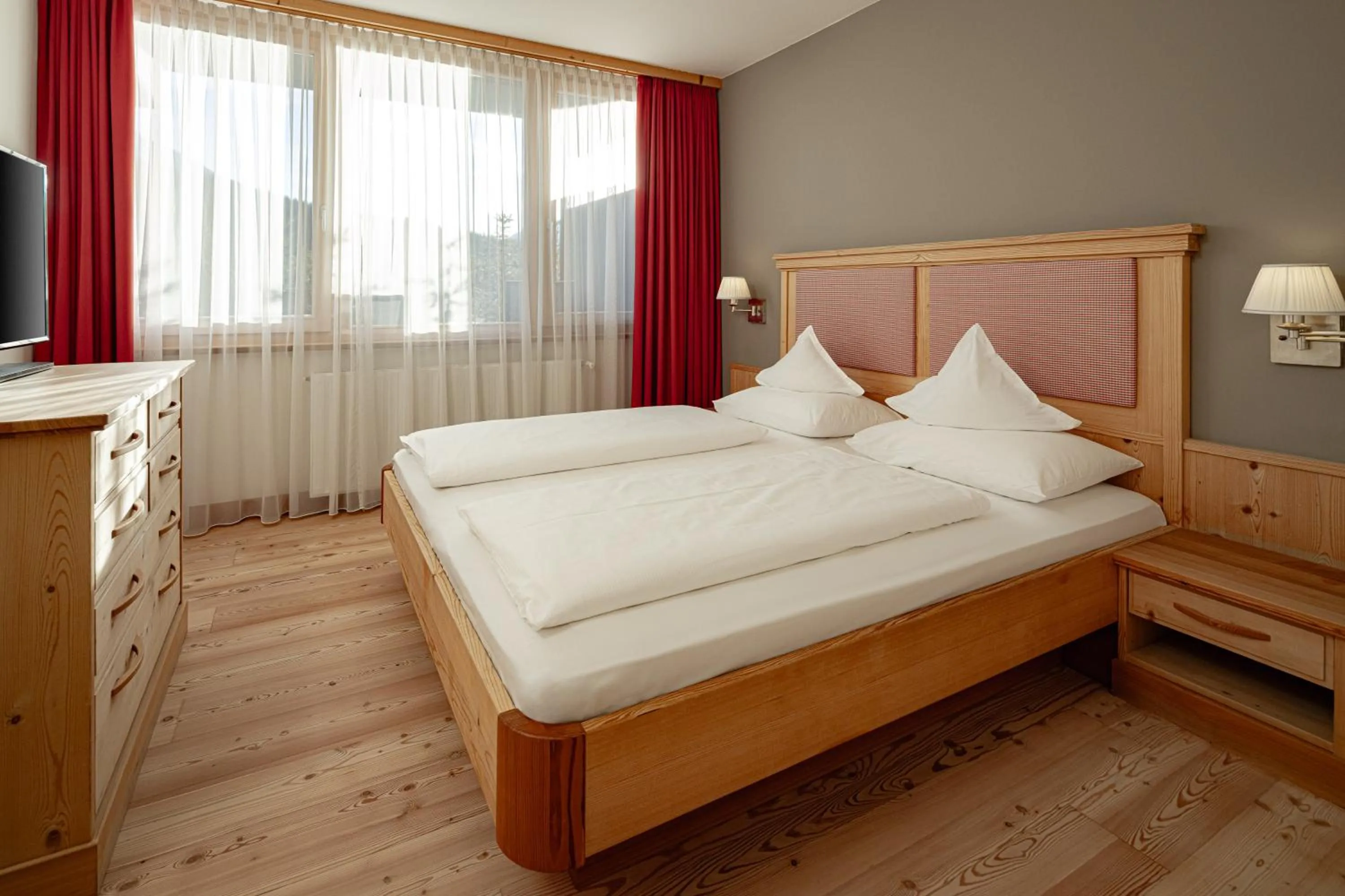 Bedroom, Bed in Sporthotel Obereggen