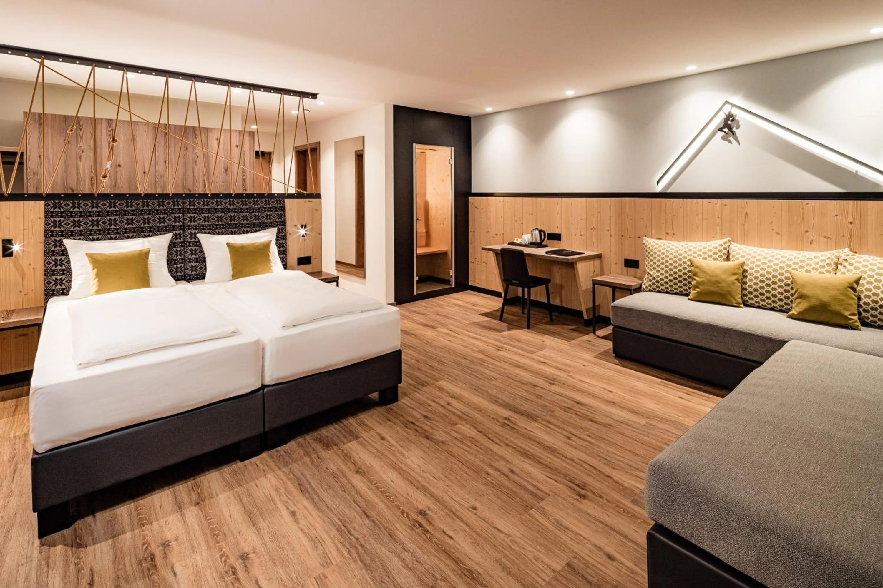 Photo of the whole room, Bed in Sporthotel Obereggen