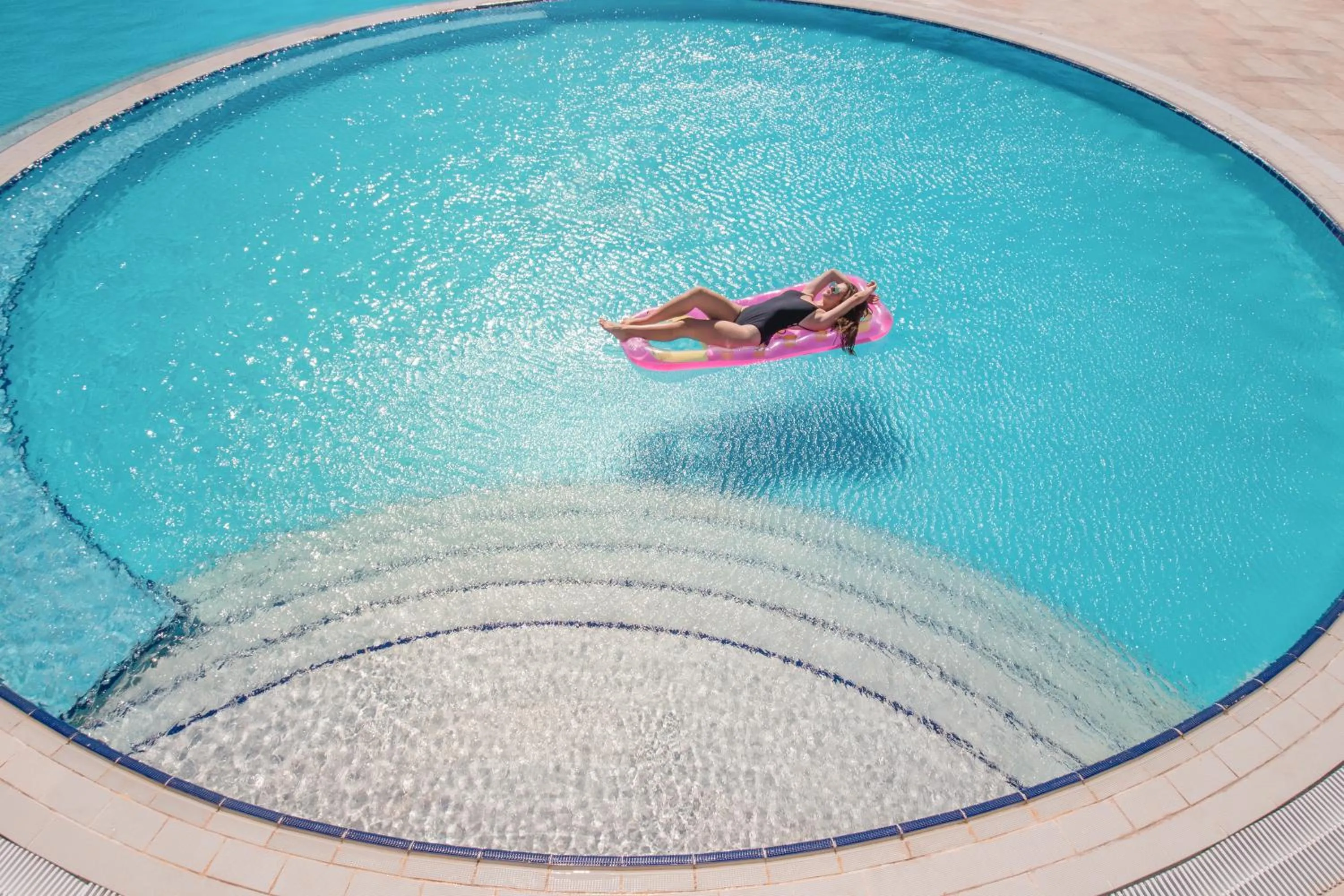 Swimming pool in Amwaj Beach Club Abu Soma