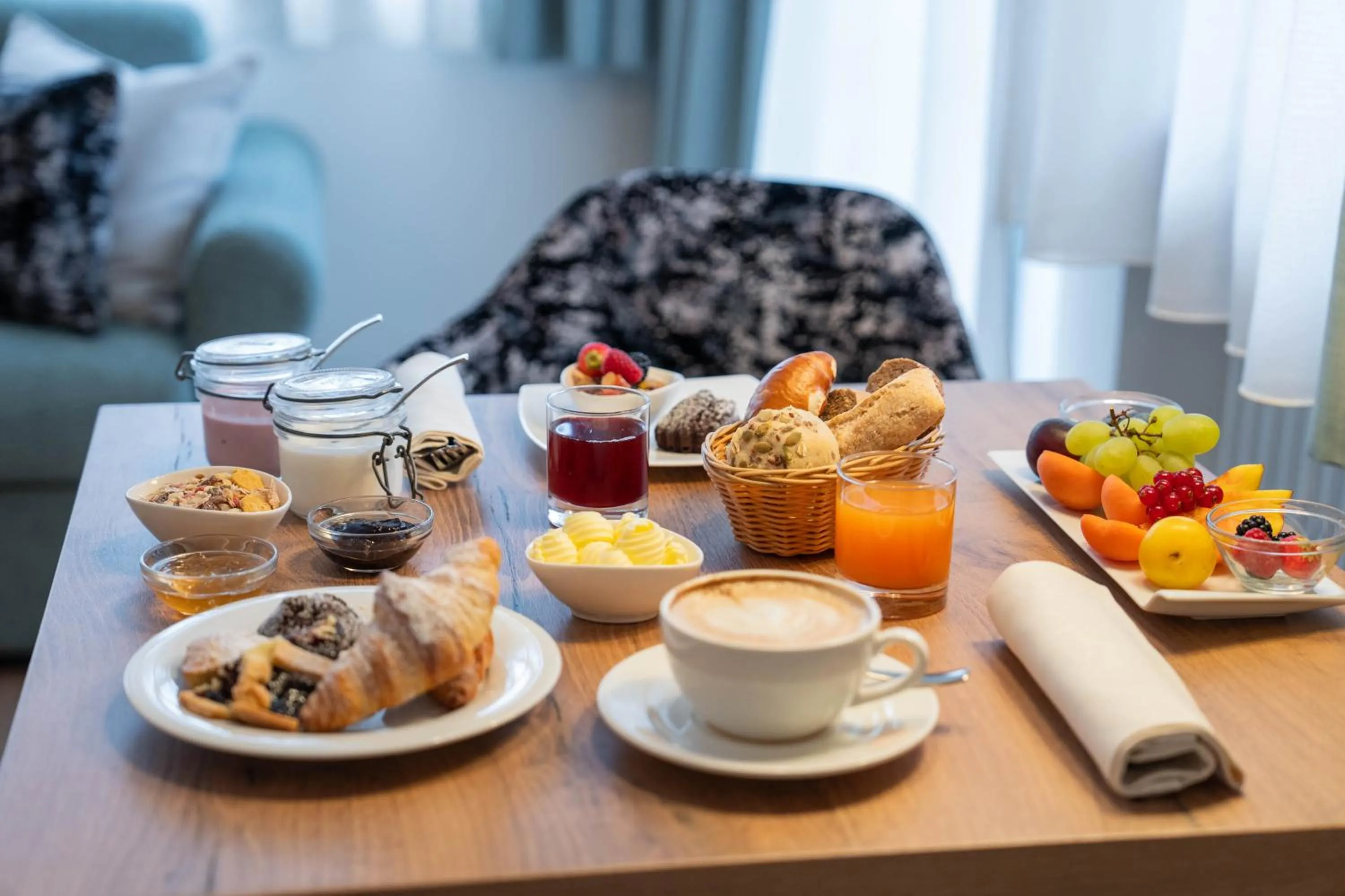 Continental breakfast in Hotel Garden