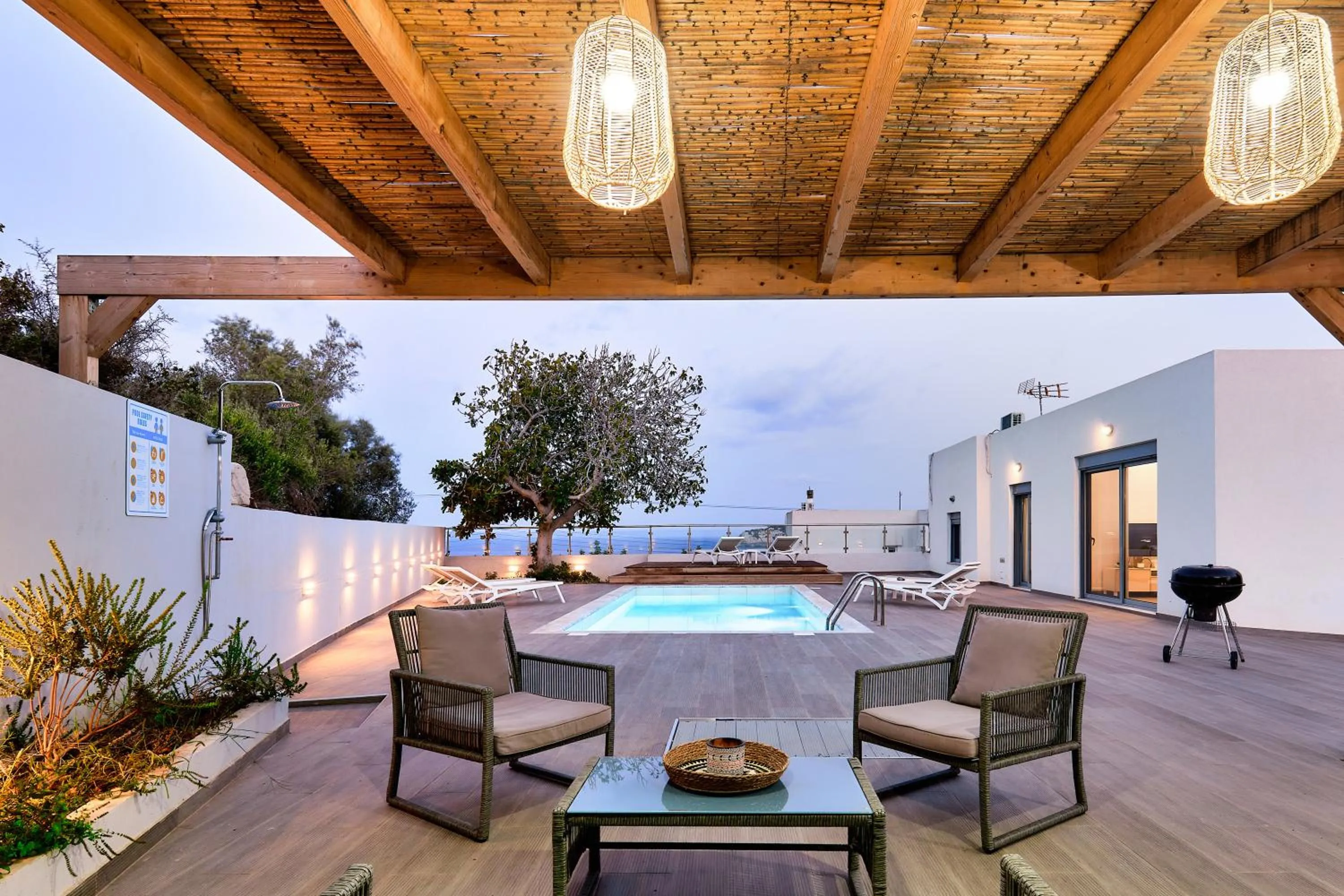 Night in Villa Emilia - with private, heated swimming pool