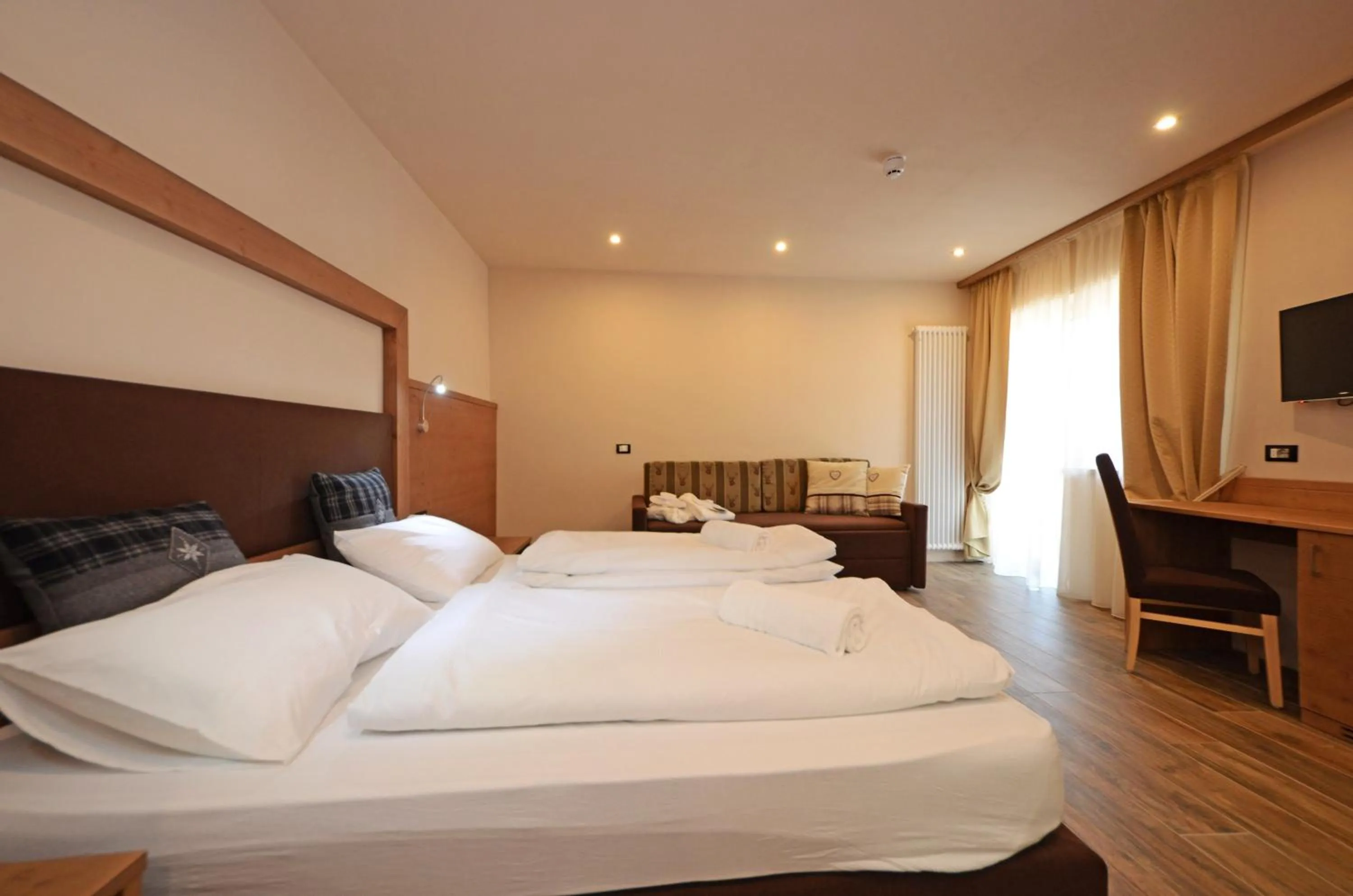 Photo of the whole room, Bed in Park Hotel Avisio