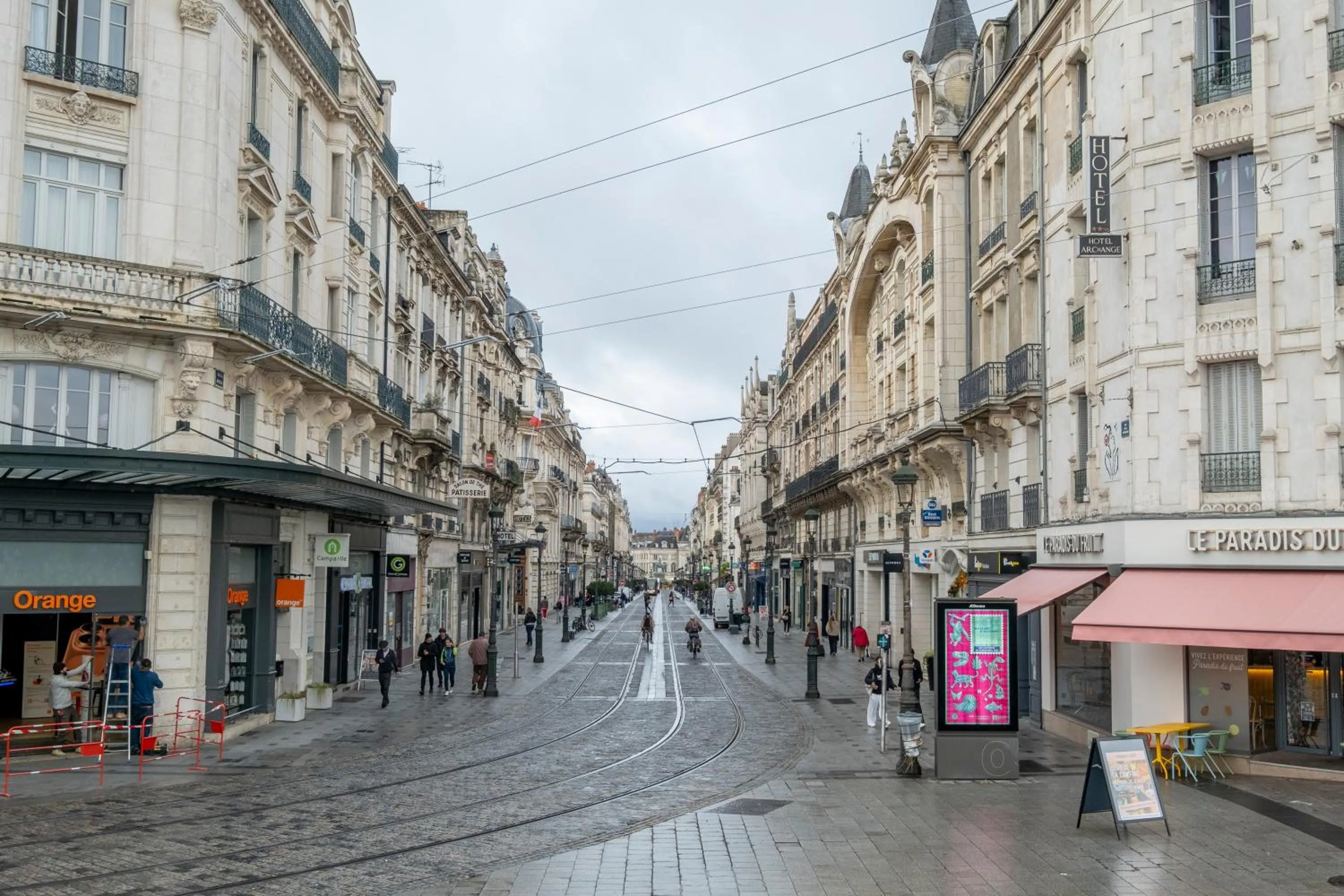 Street view in Best Western Hôtel d'Arc