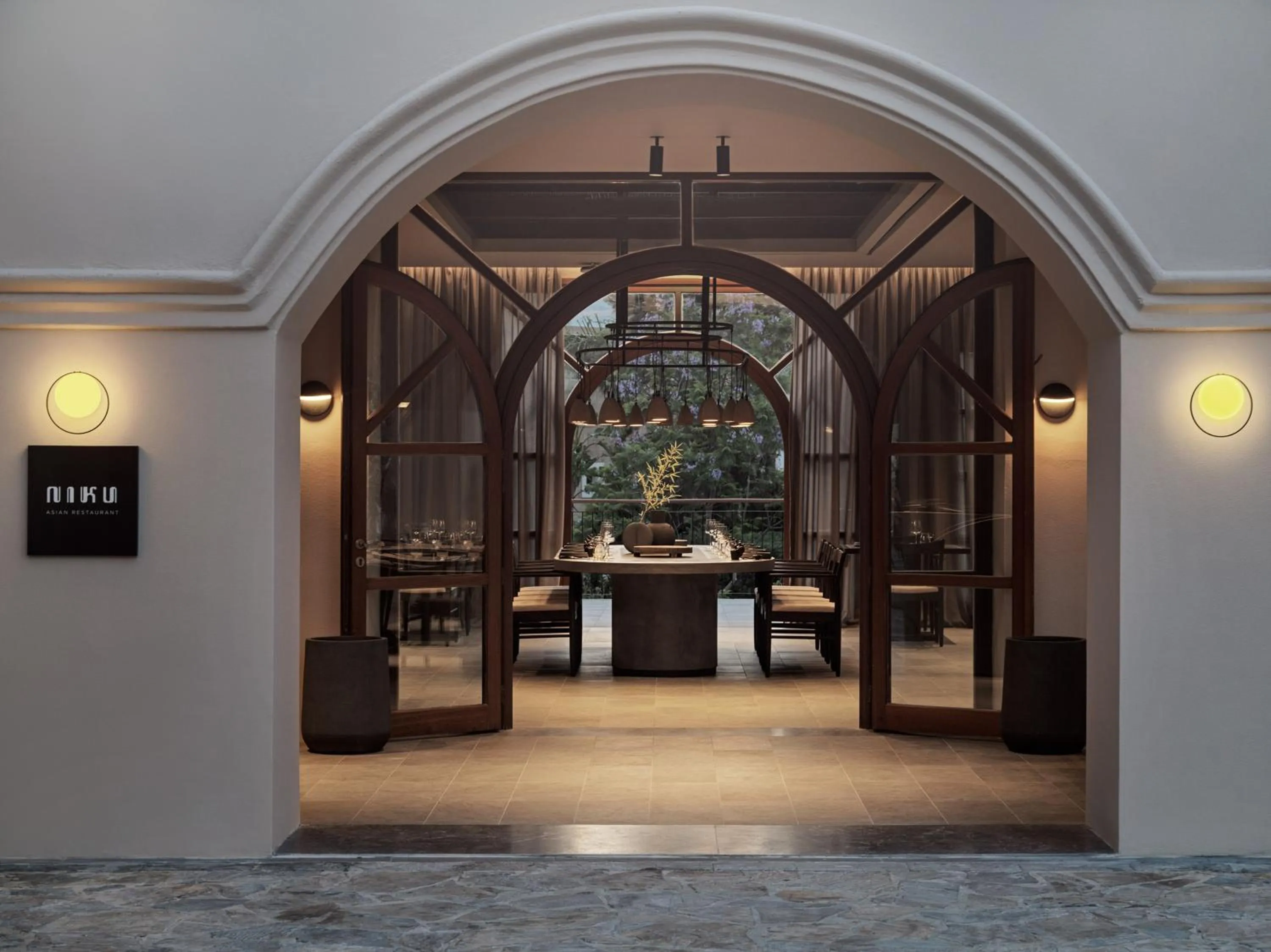 Restaurant/places to eat in Lindian Village, Curio Collection by Hilton