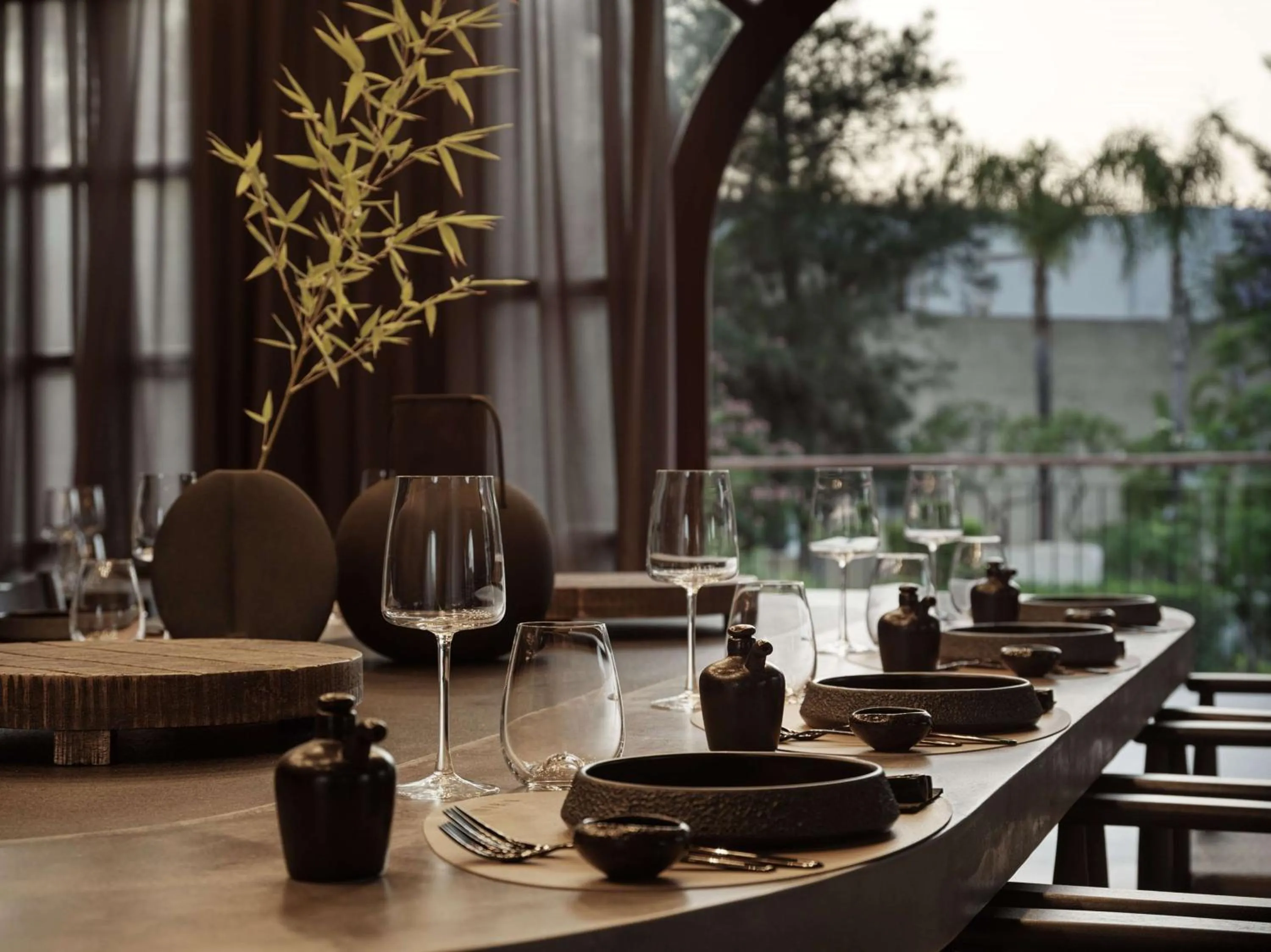 Restaurant/places to eat in Lindian Village, Curio Collection by Hilton