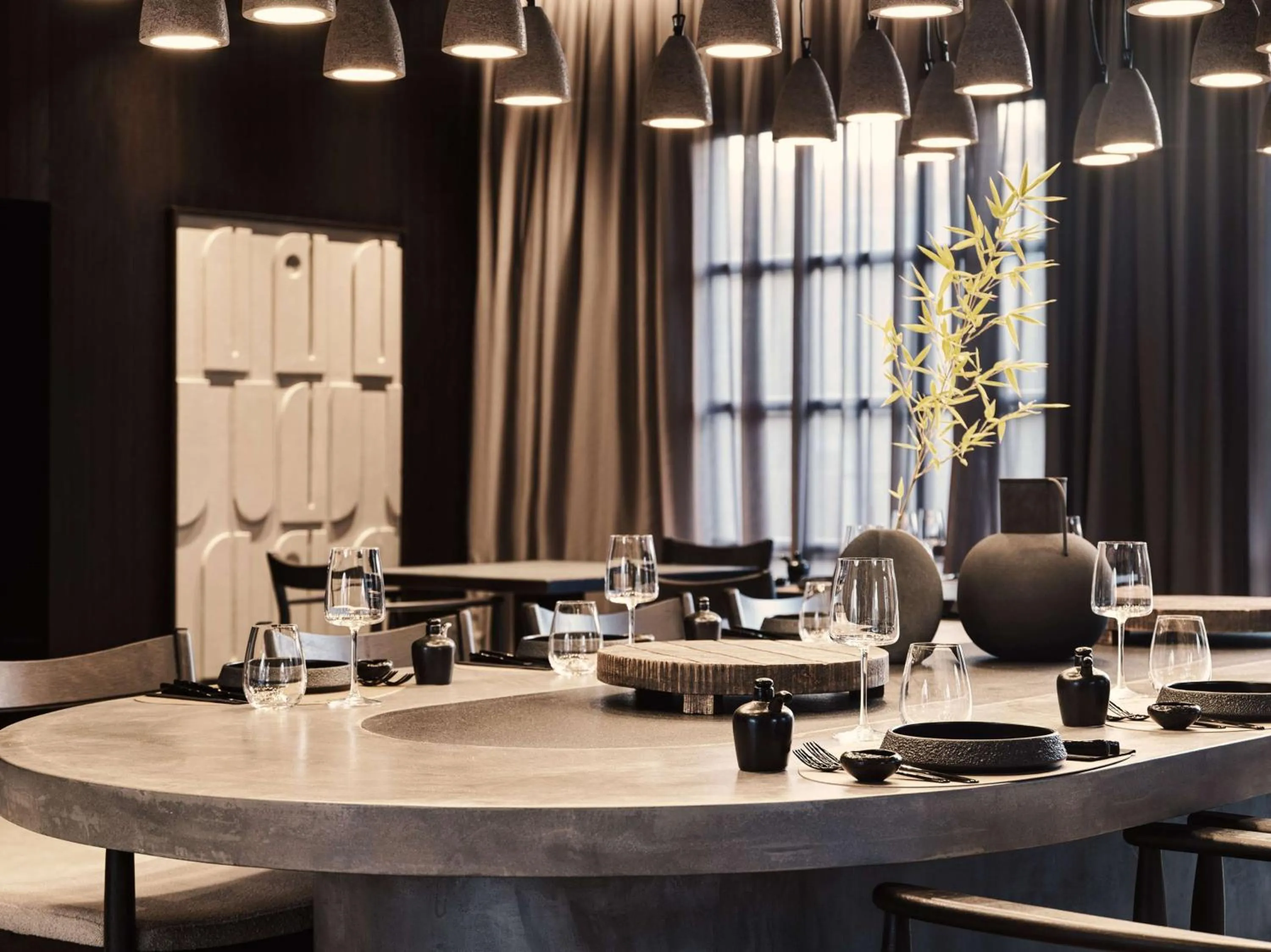 Restaurant/places to eat in Lindian Village, Curio Collection by Hilton