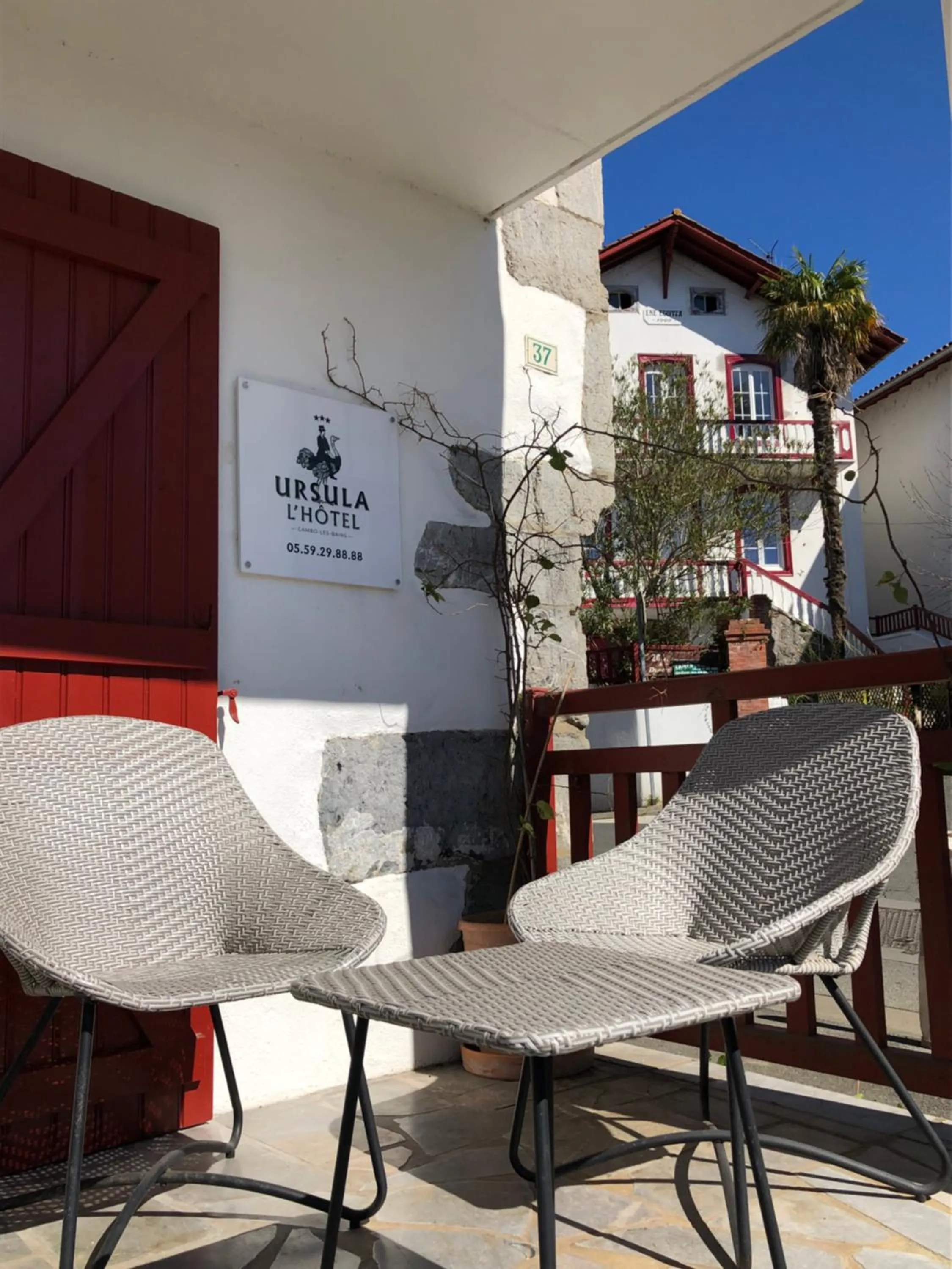 Patio in Hôtel Ursula