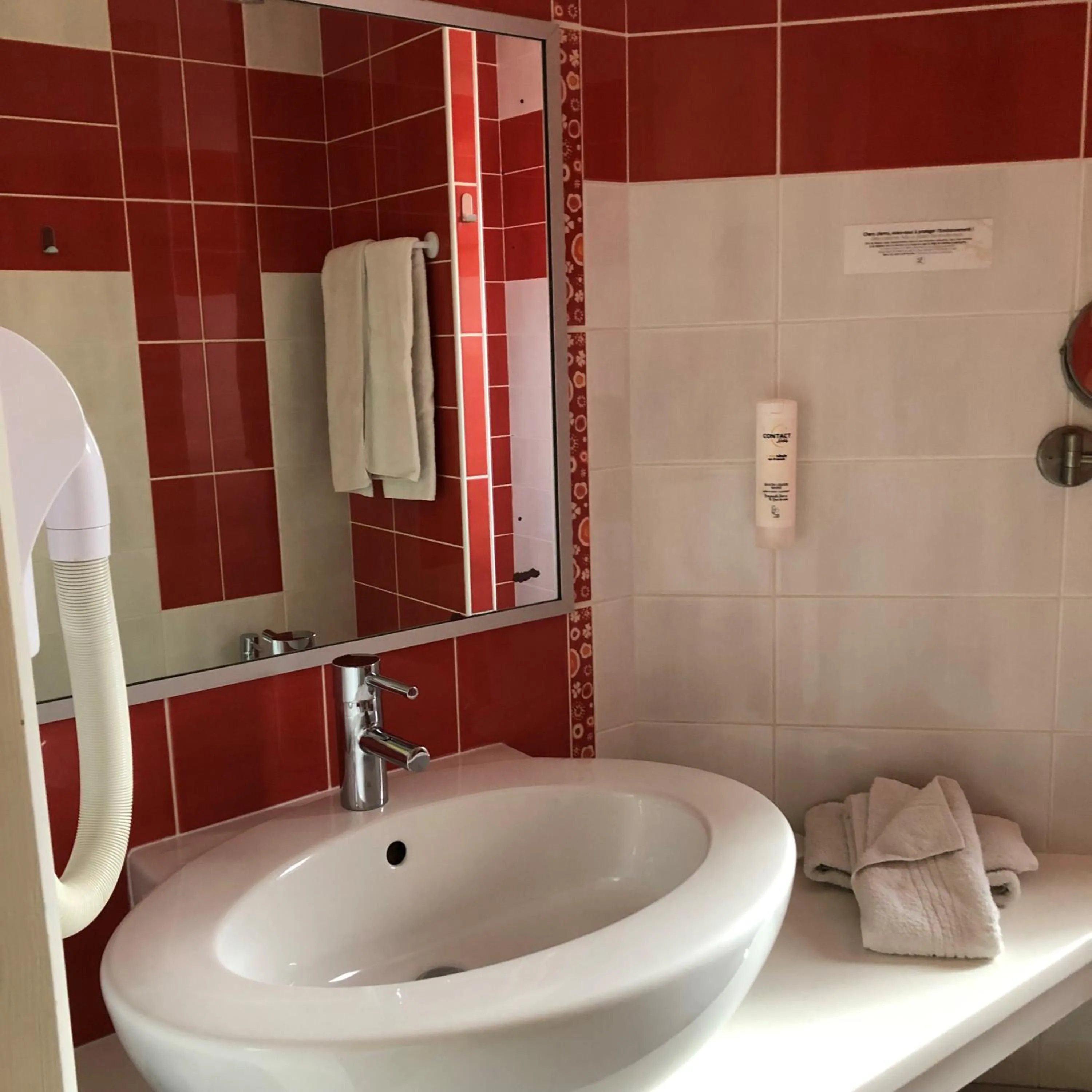 Bathroom in Hôtel Ursula