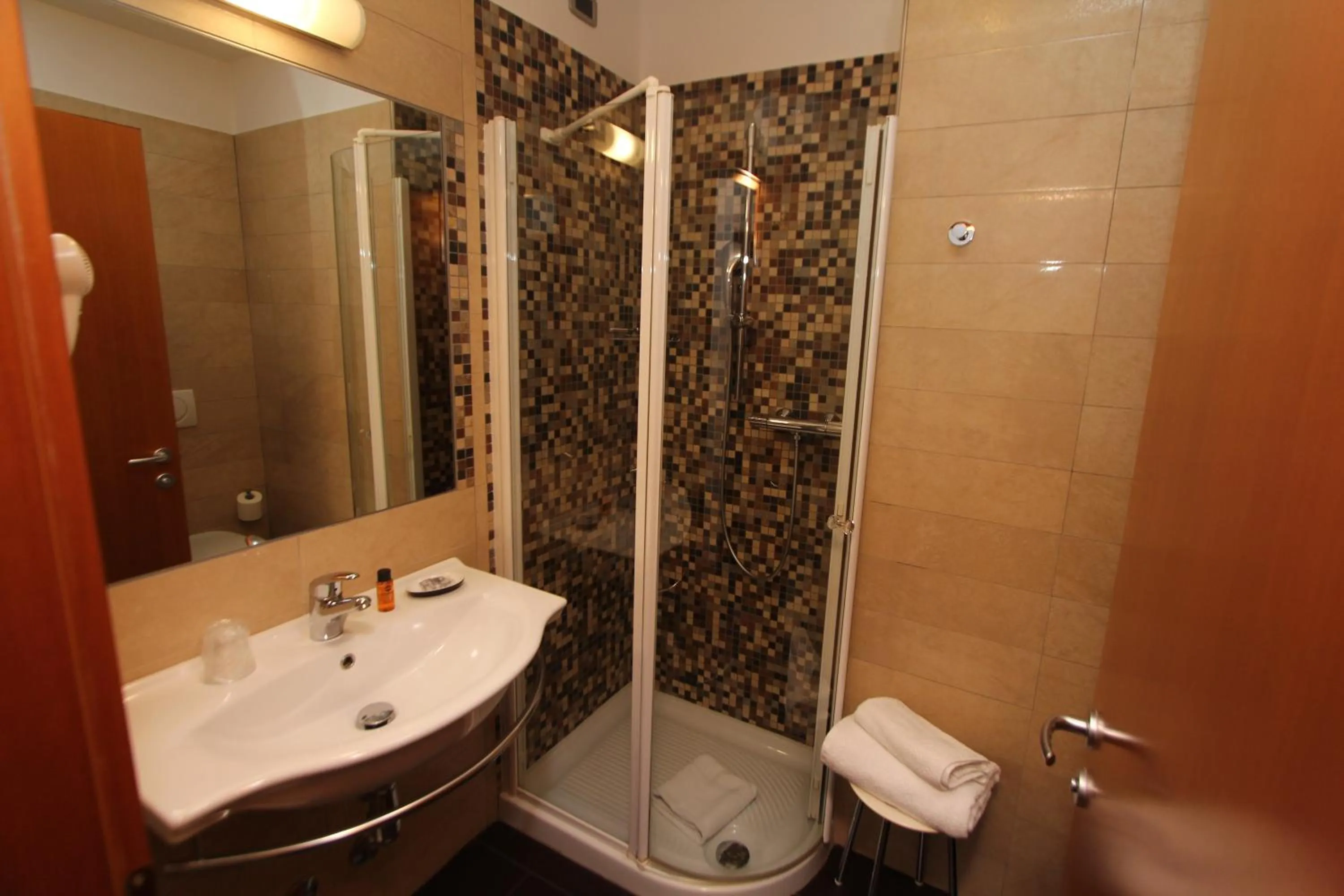 Bathroom in Hotel Villa Rosa