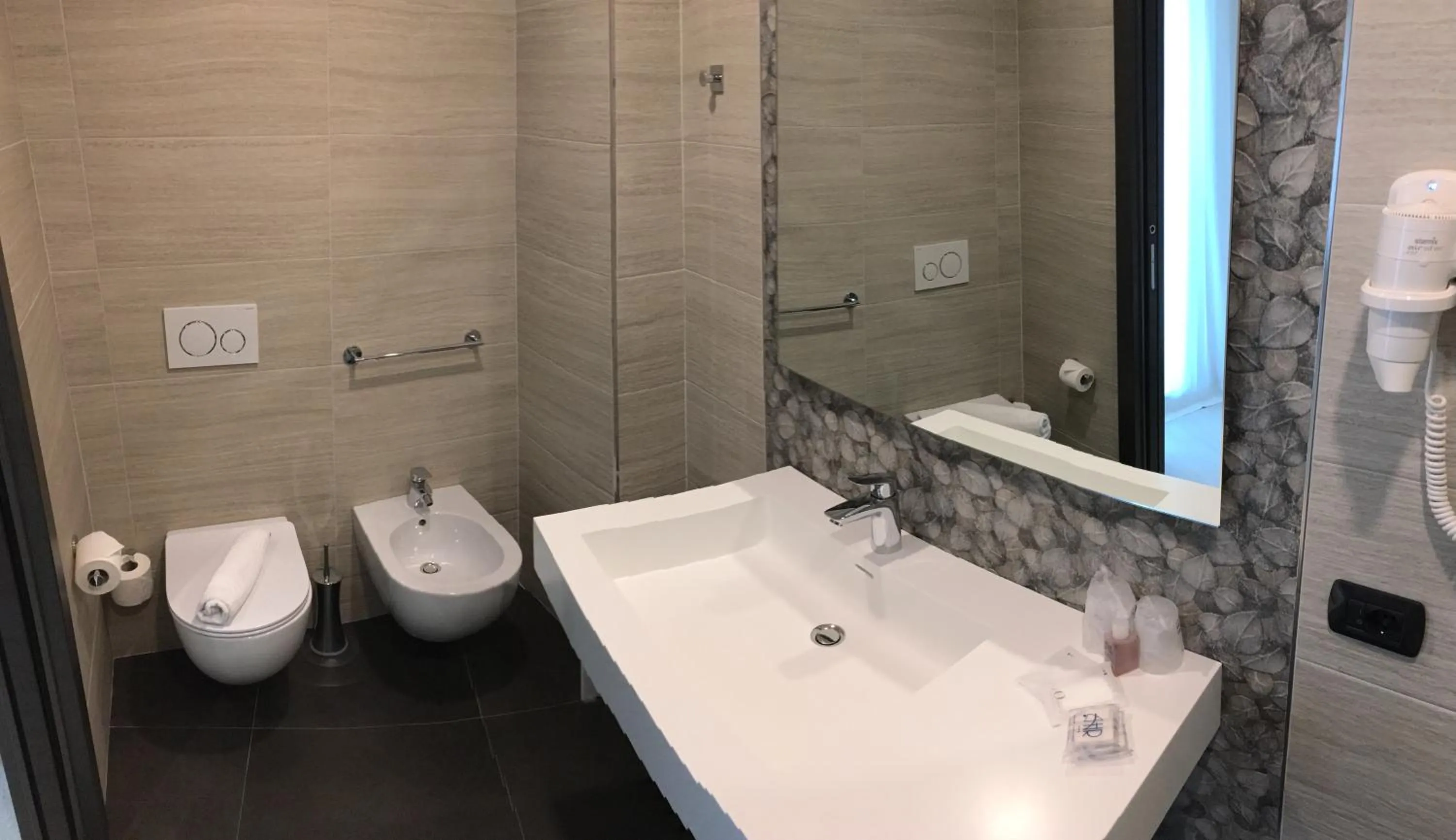 Bathroom in Hotel Villa Rosa