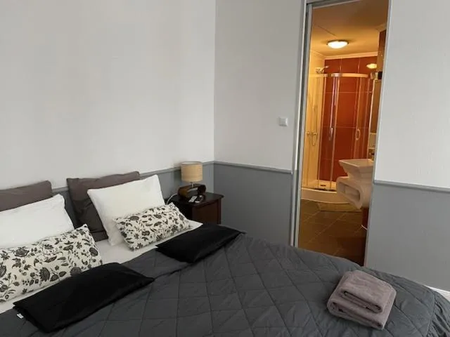 Bathroom in Angel House Aparthotel