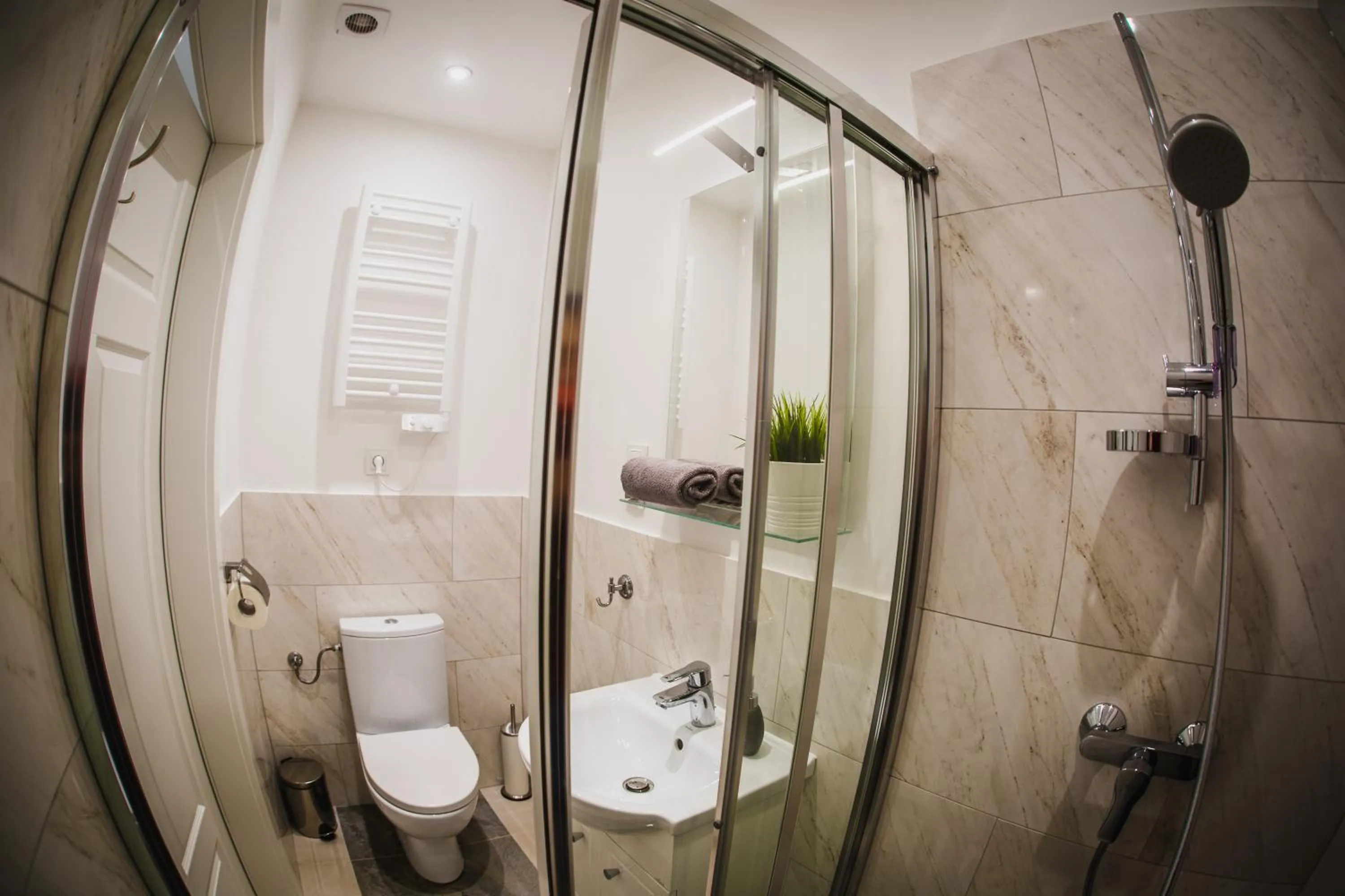 Shower in Angel House Aparthotel