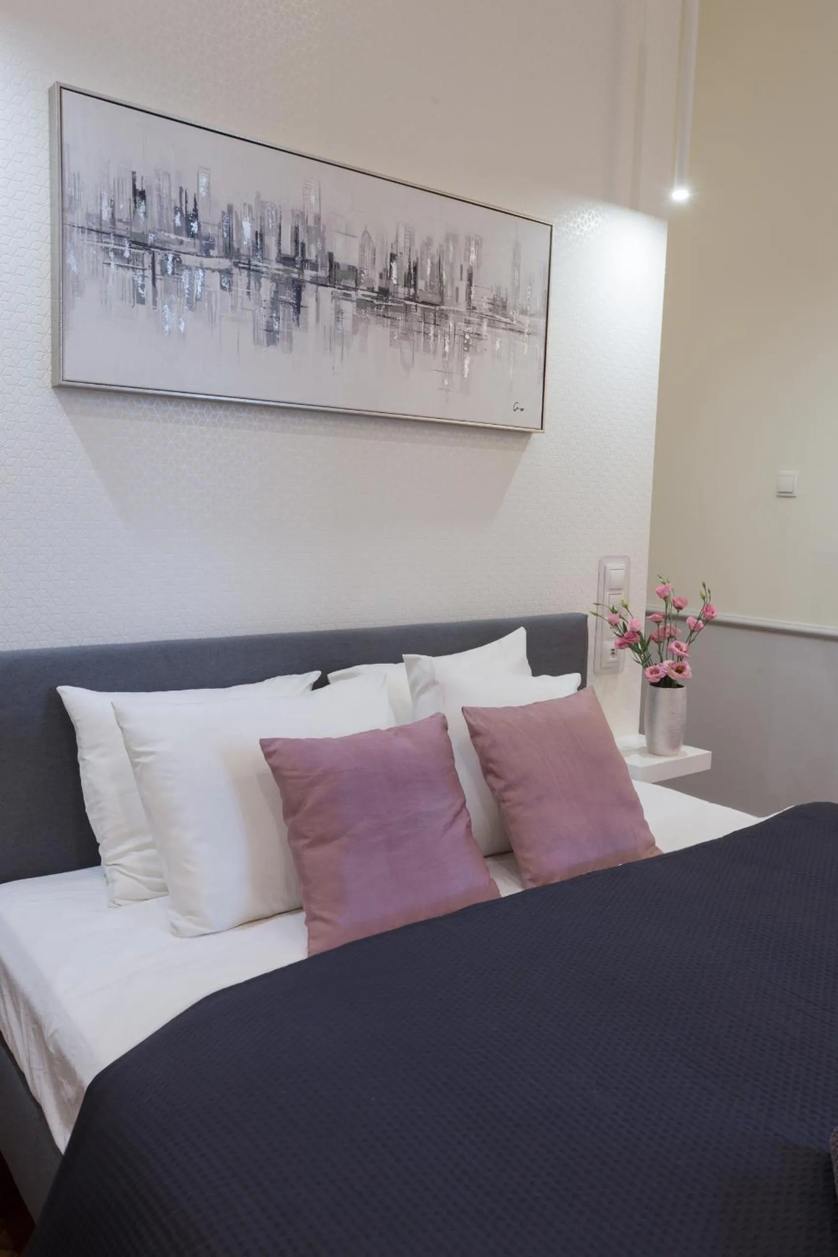 Bed in Angel House Aparthotel