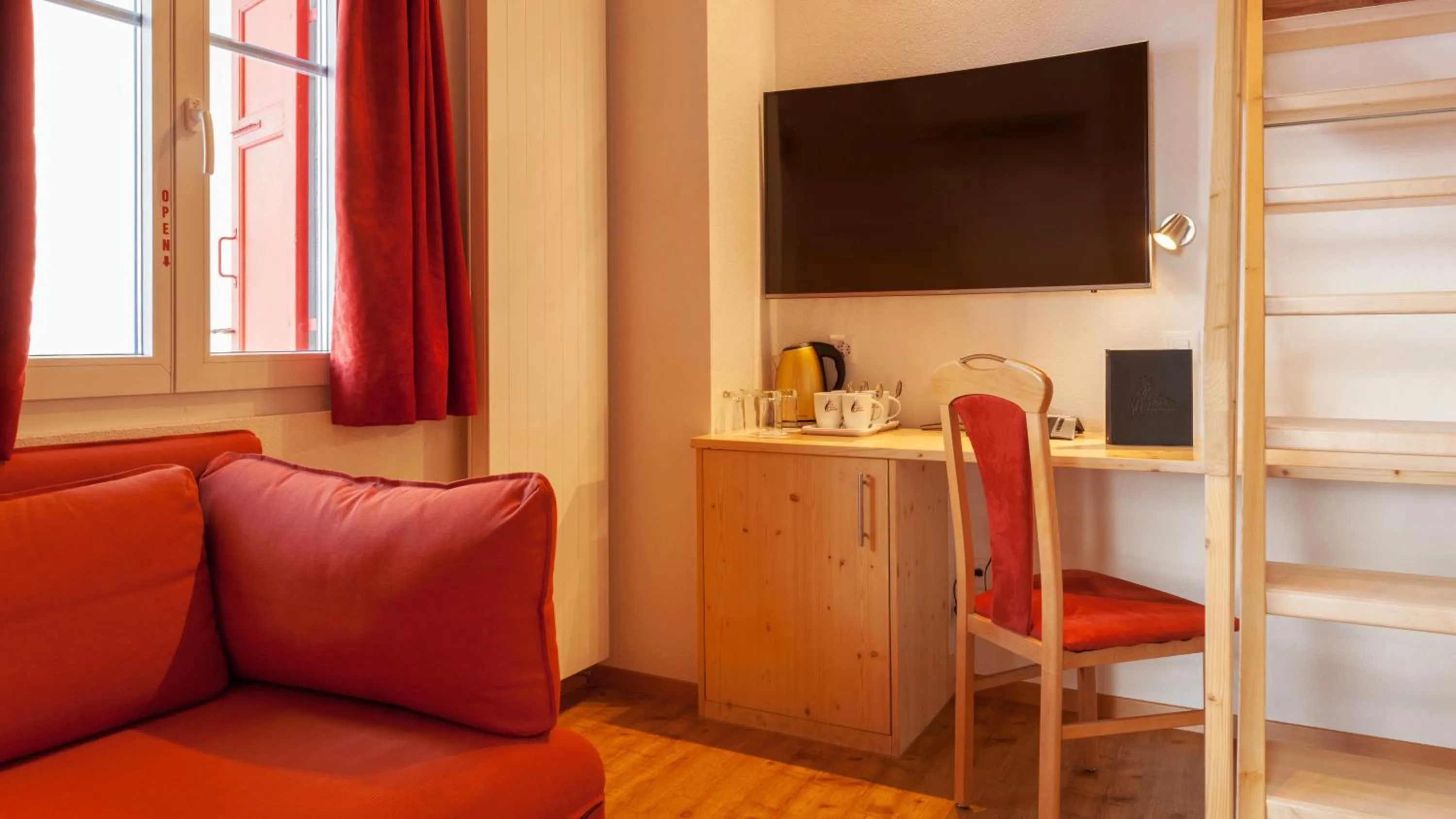 Coffee/tea facilities in Hotel Capricorn