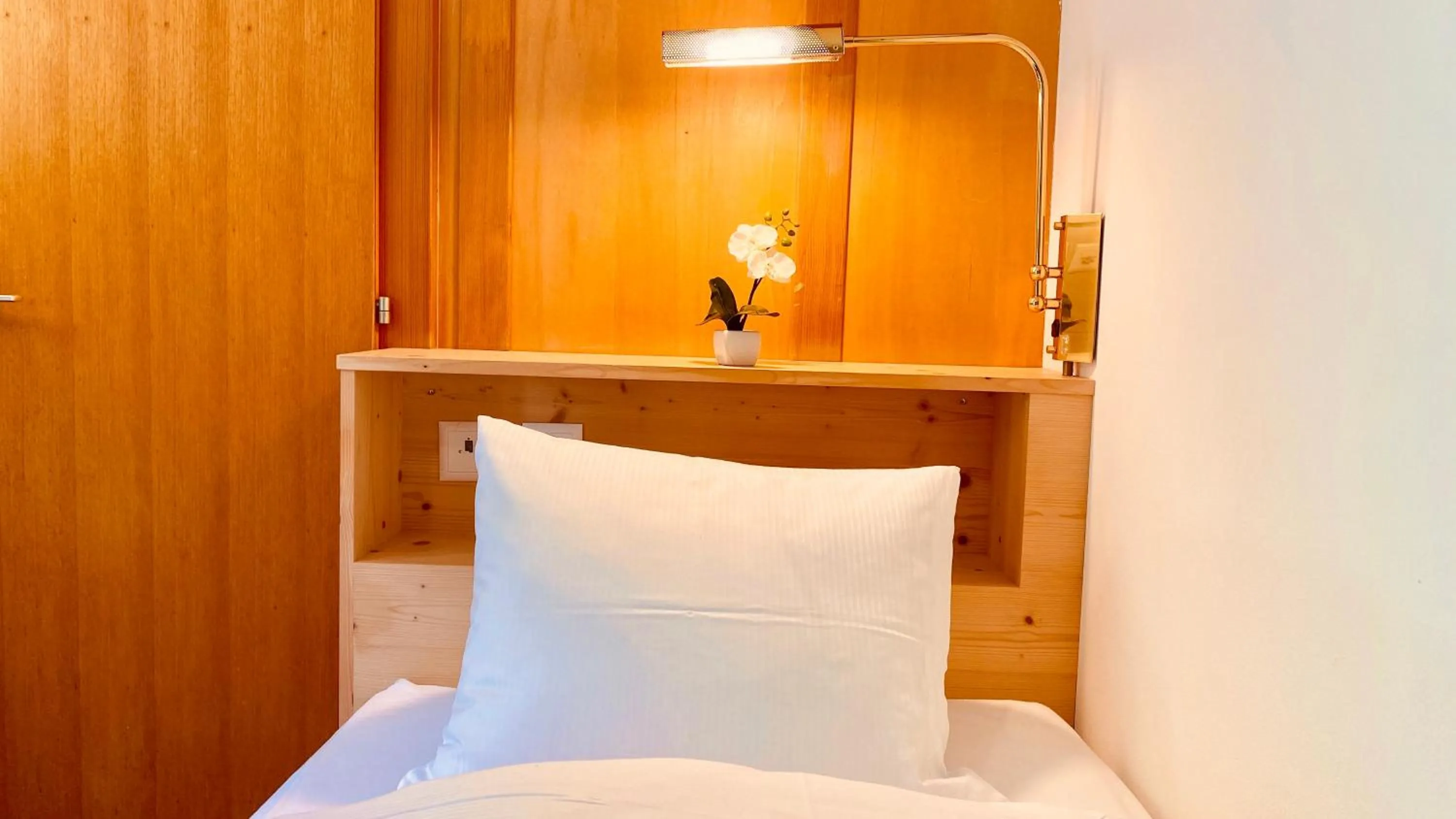 Bedroom, Bed in Hotel Capricorn