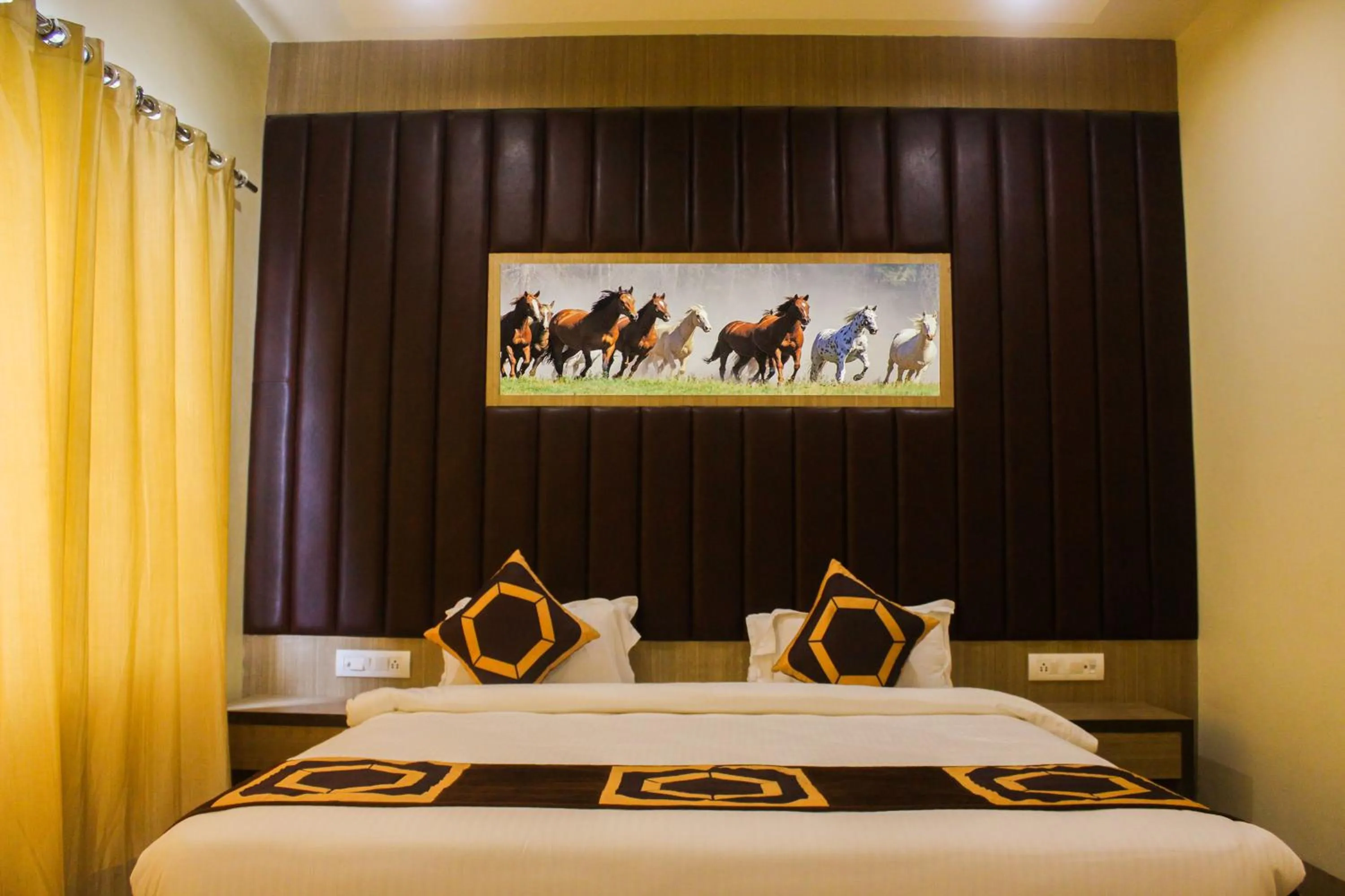 Bed in Solitaire Hotel And Resorts