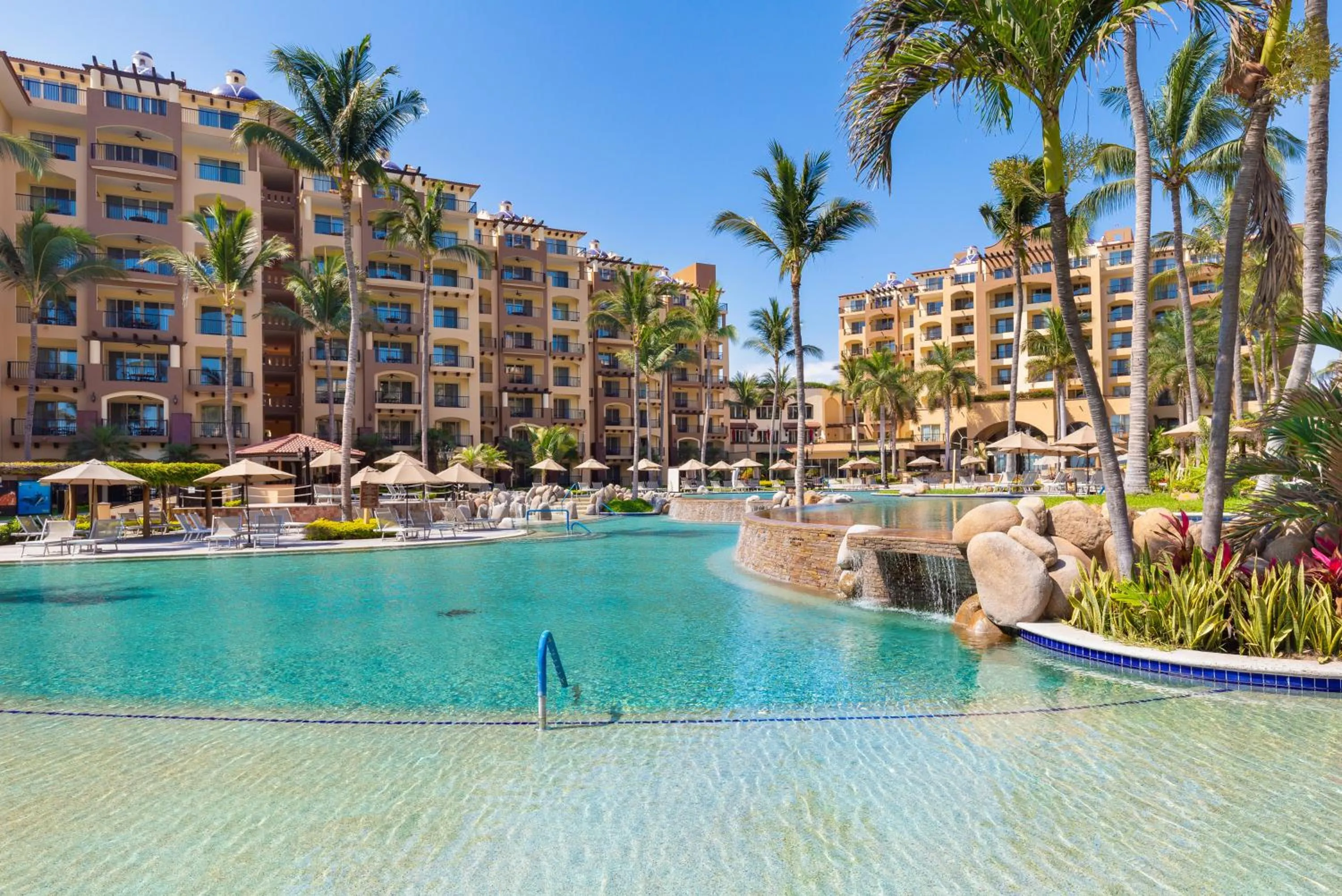 Swimming pool in Villa Del Palmar Flamingos Beach Resort & Spa