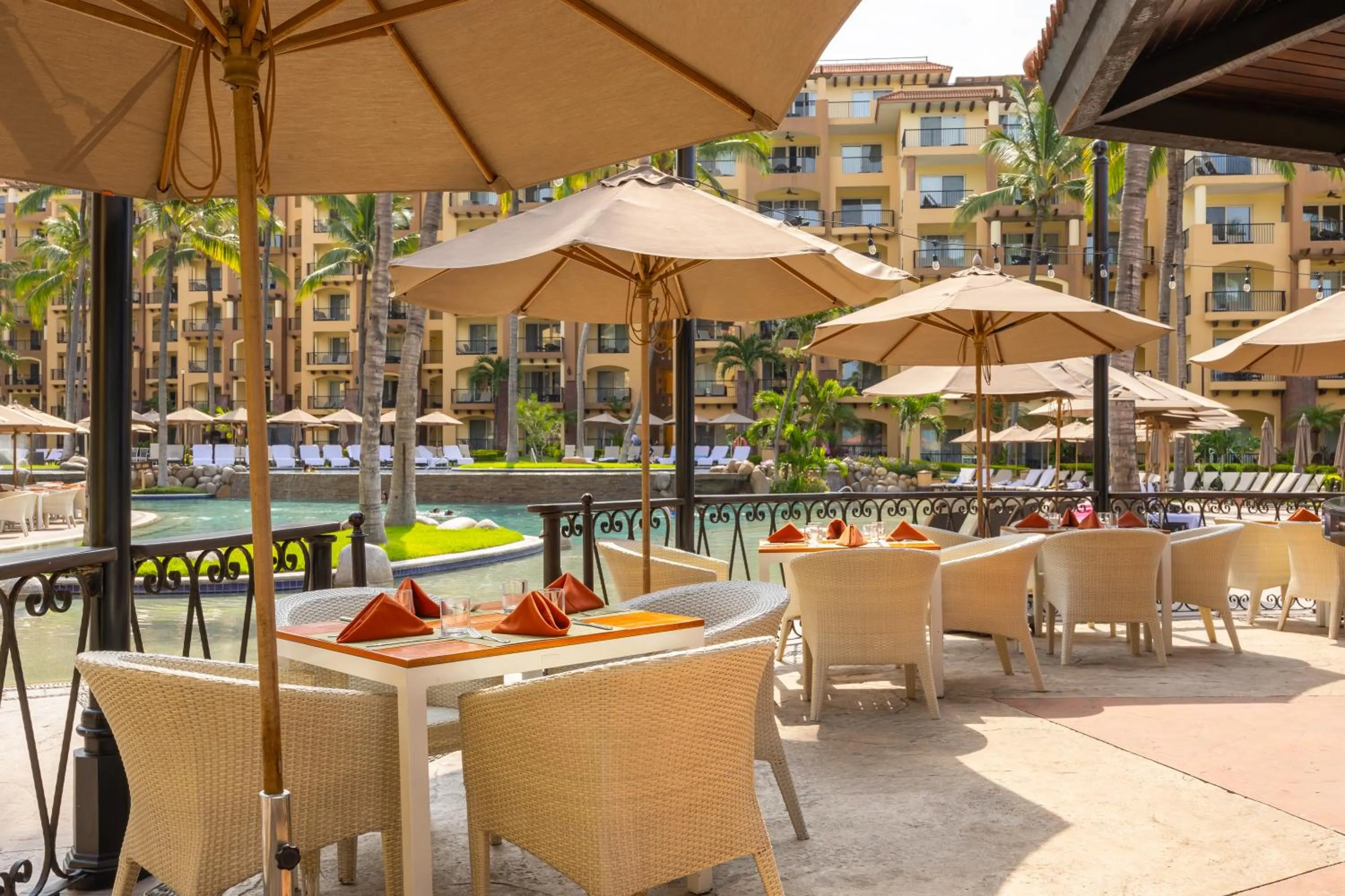 Restaurant/places to eat in Villa Del Palmar Flamingos Beach Resort & Spa