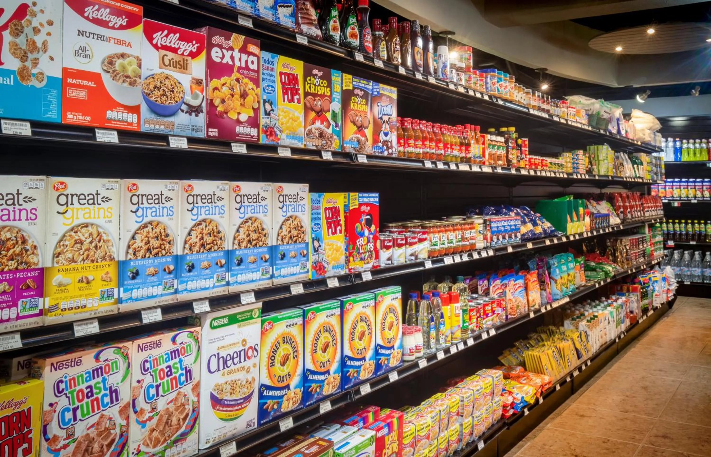 On-site shops in Villa Del Palmar Flamingos Beach Resort & Spa