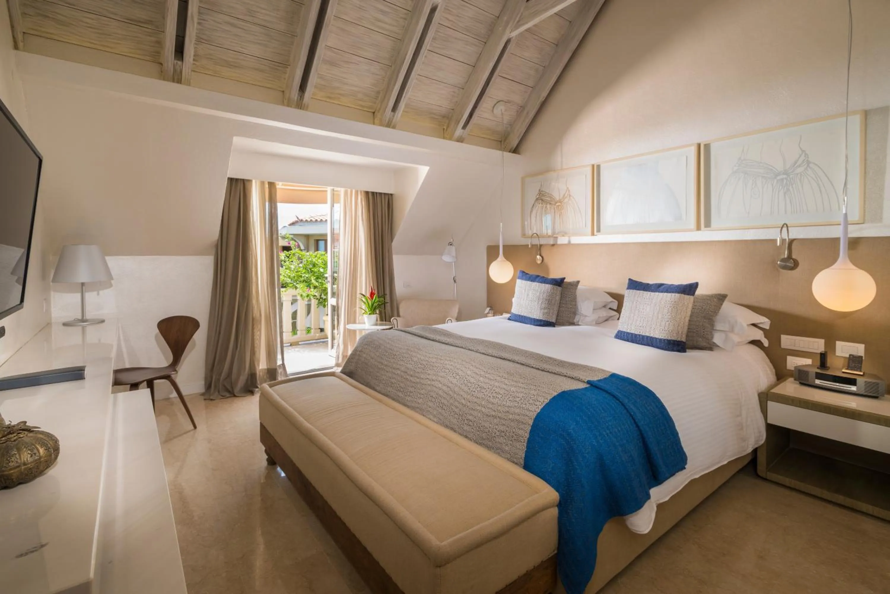 Balcony/Terrace, Bed in Sofitel Legend Santa Clara Cartagena