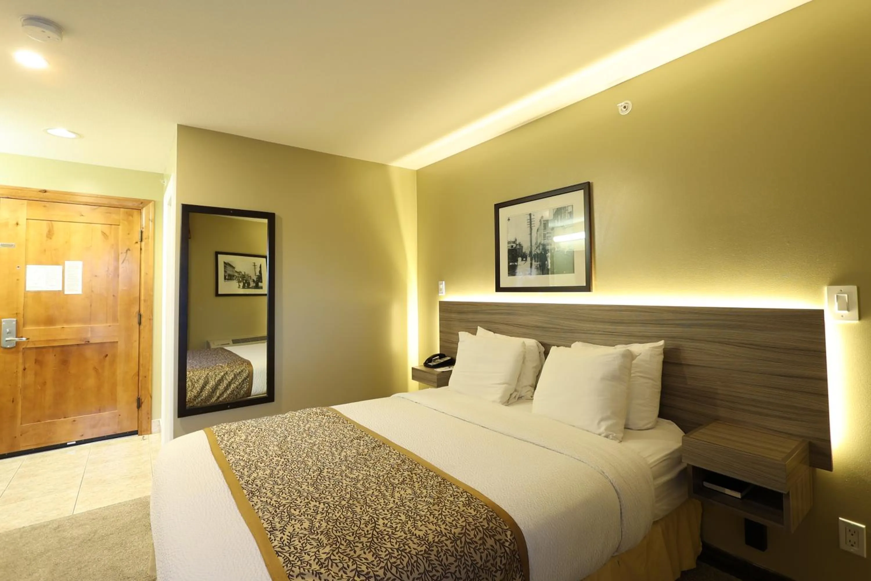 Bed in Days Inn by Wyndham Surrey