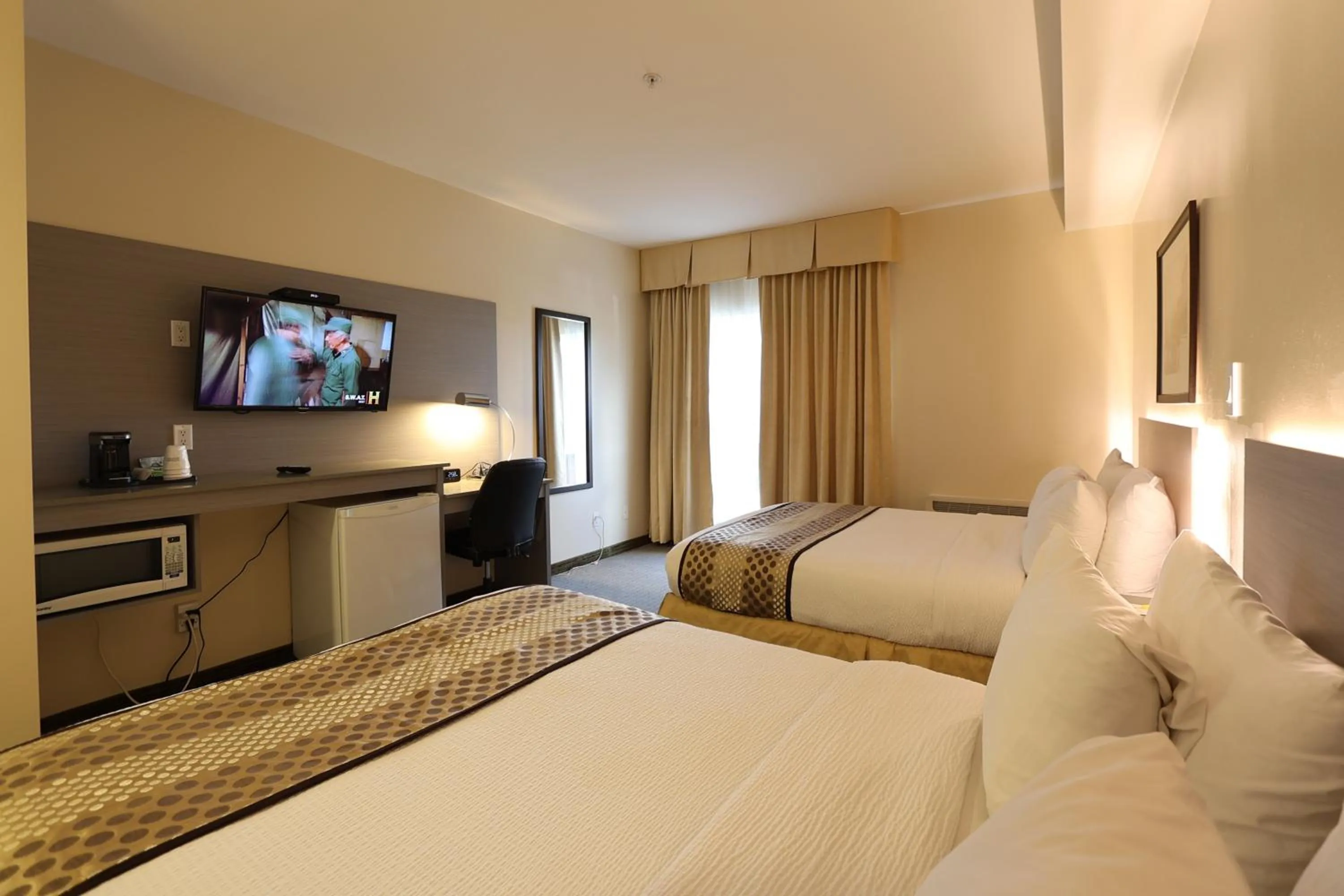 Bed in Days Inn by Wyndham Surrey