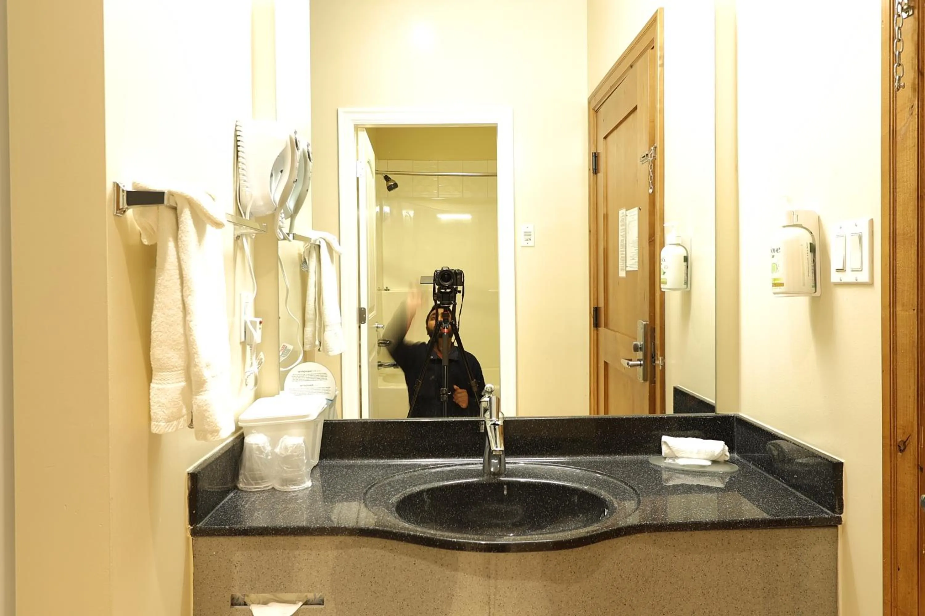 Days Inn by Wyndham Surrey