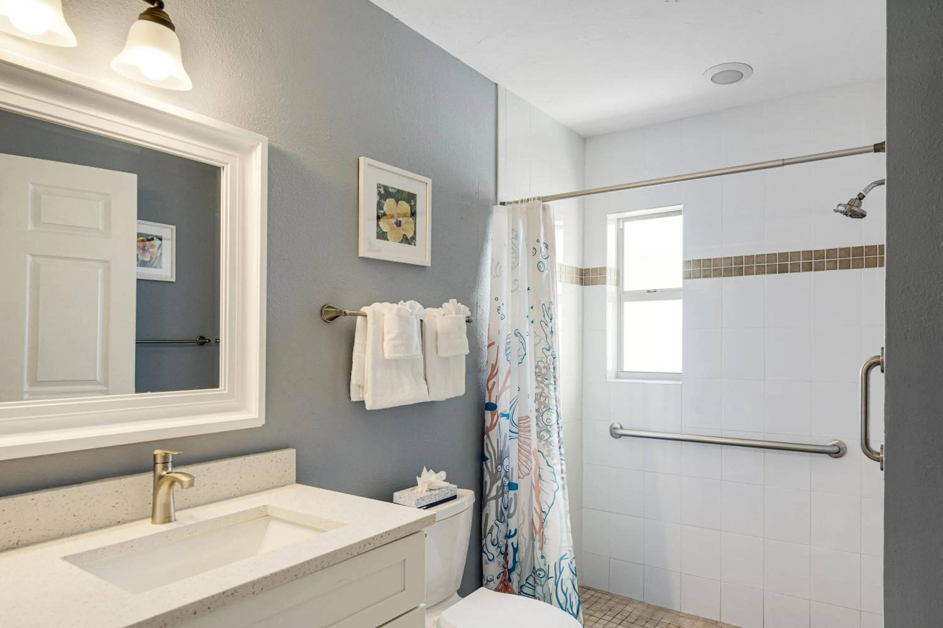 Bathroom in Tropical Beach Resorts - Sarasota