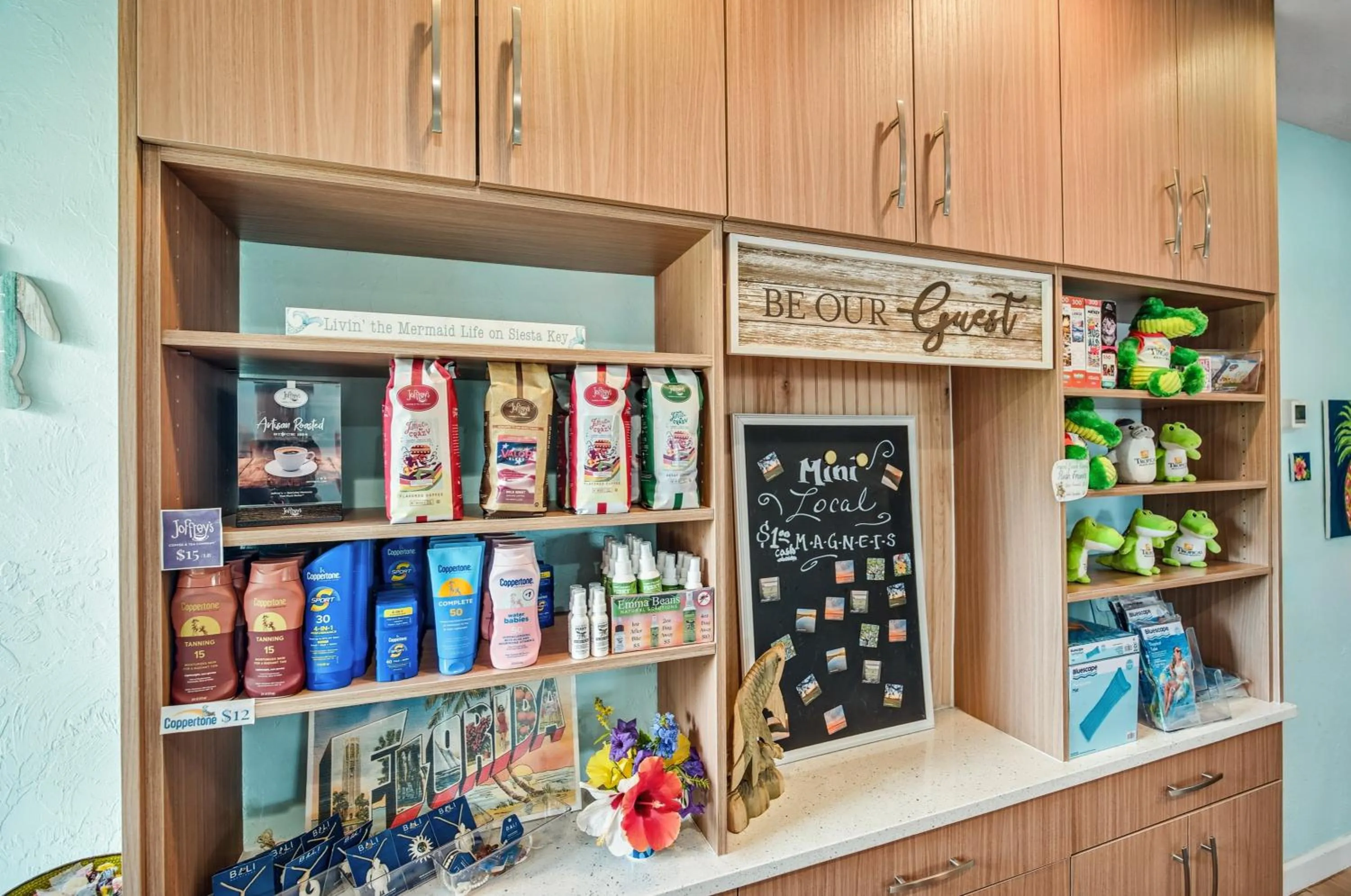 Property building in Tropical Beach Resorts - Sarasota