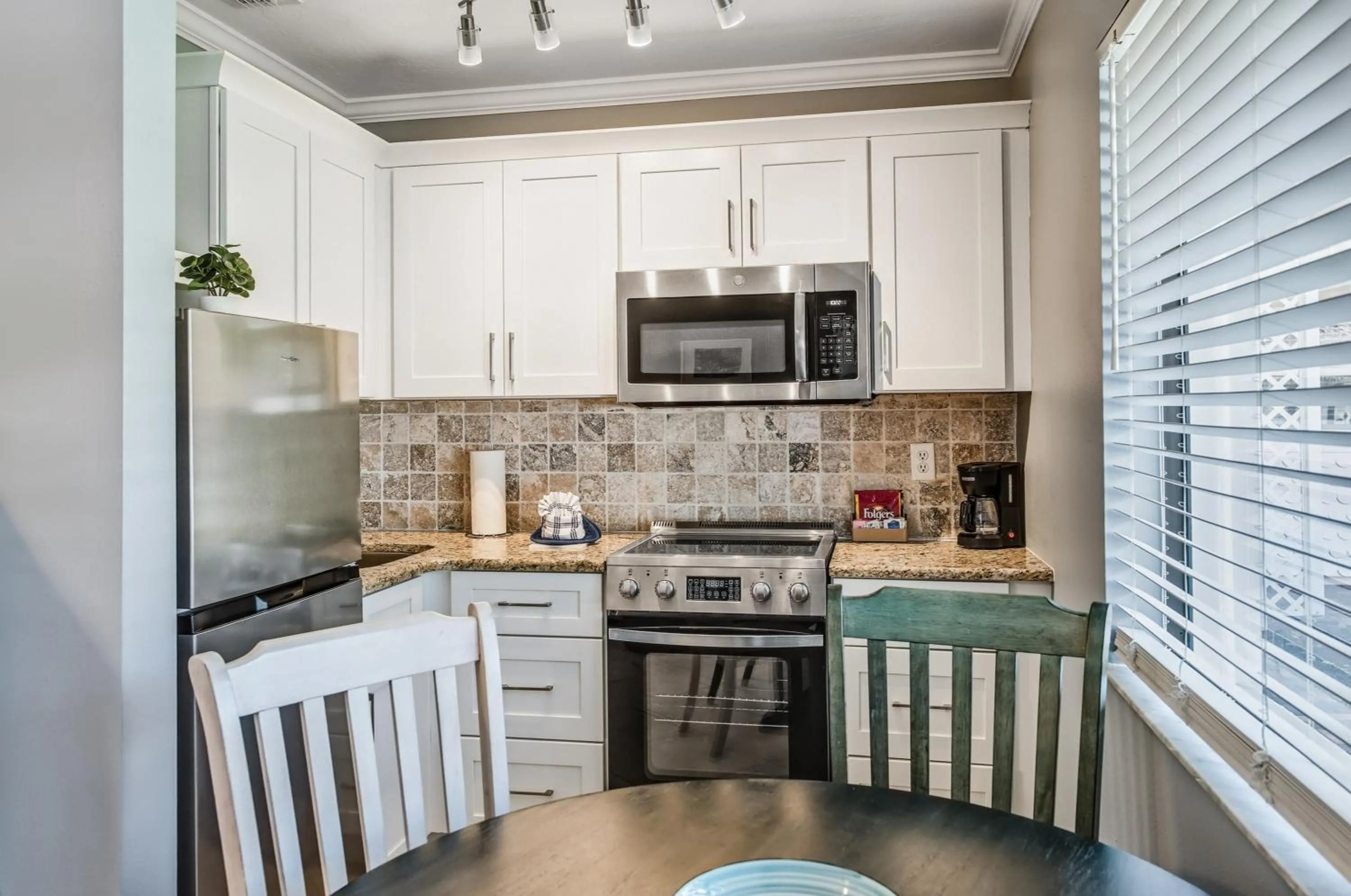 Kitchen or kitchenette in Tropical Beach Resorts - Sarasota