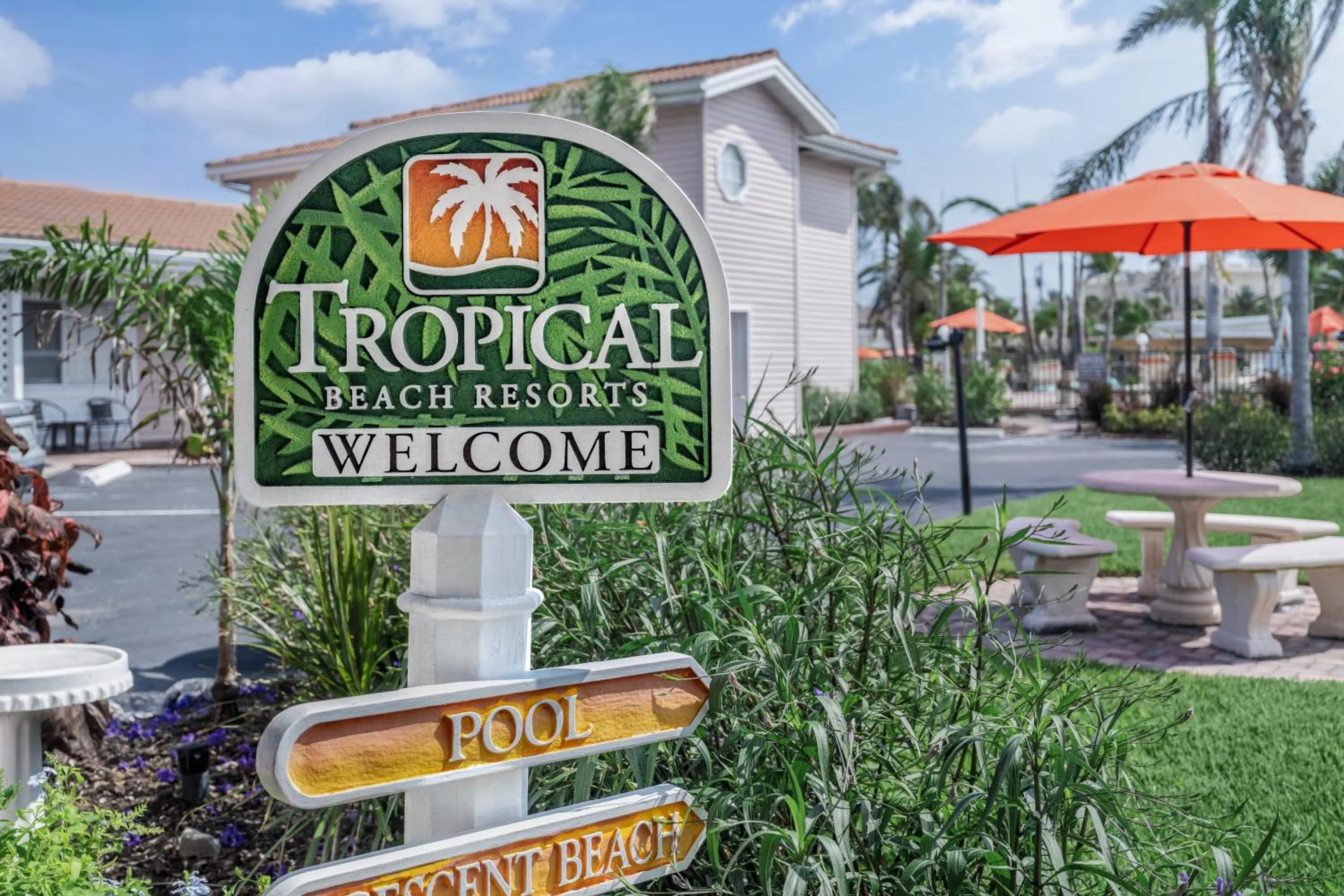 Garden view in Tropical Beach Resorts - Sarasota