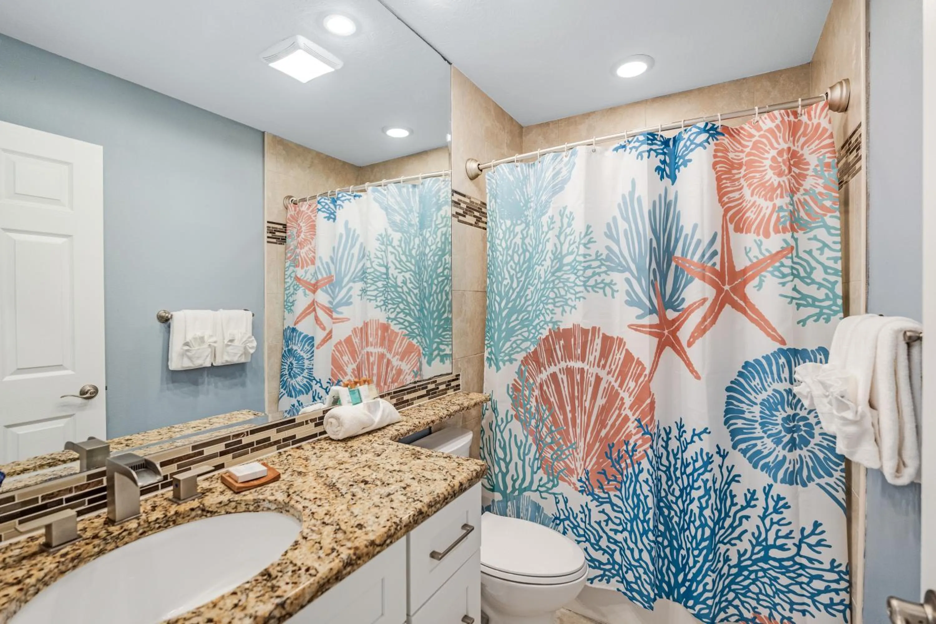 Bathroom in Tropical Beach Resorts - Sarasota