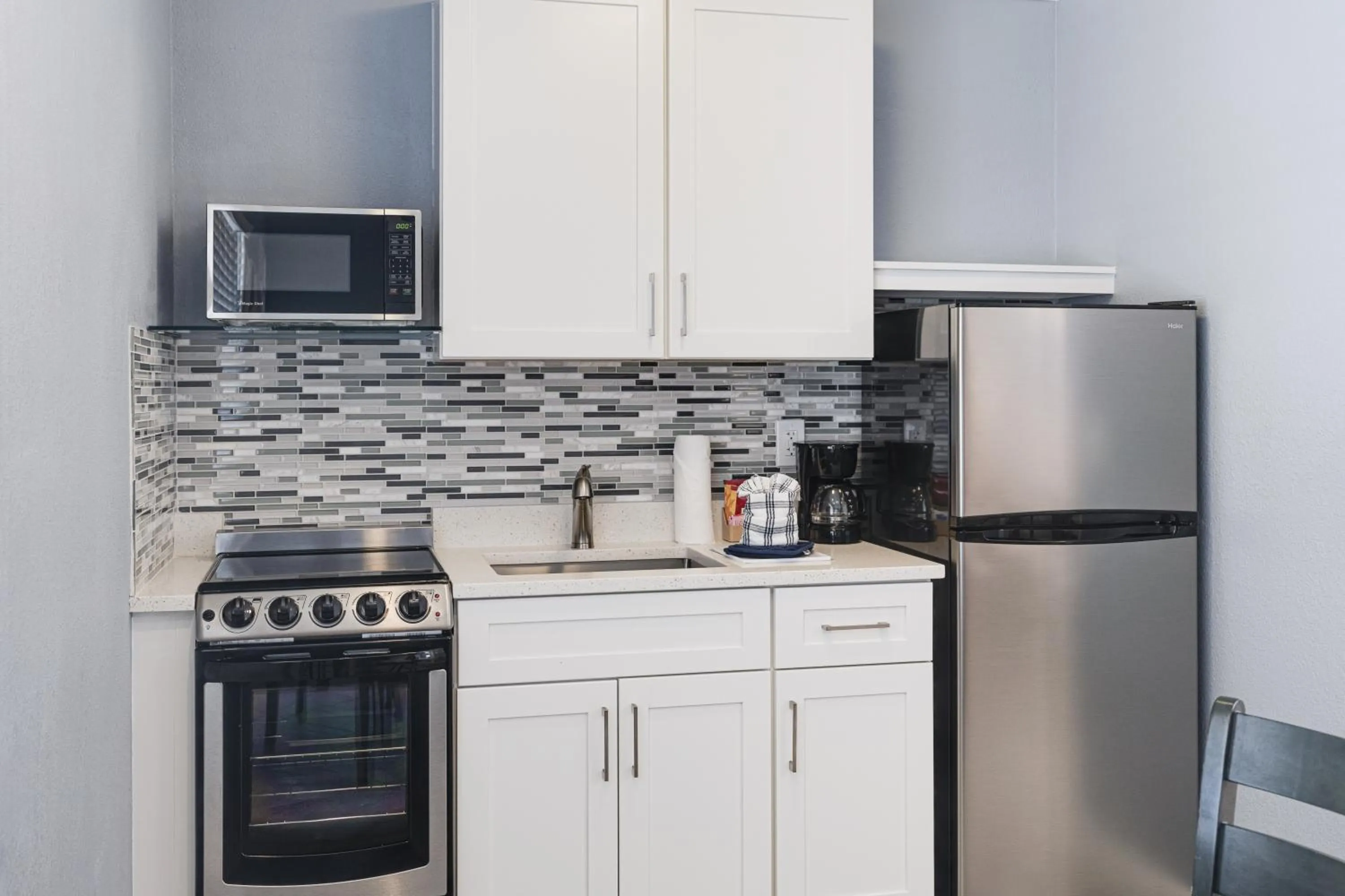 Kitchen or kitchenette in Tropical Beach Resorts - Sarasota