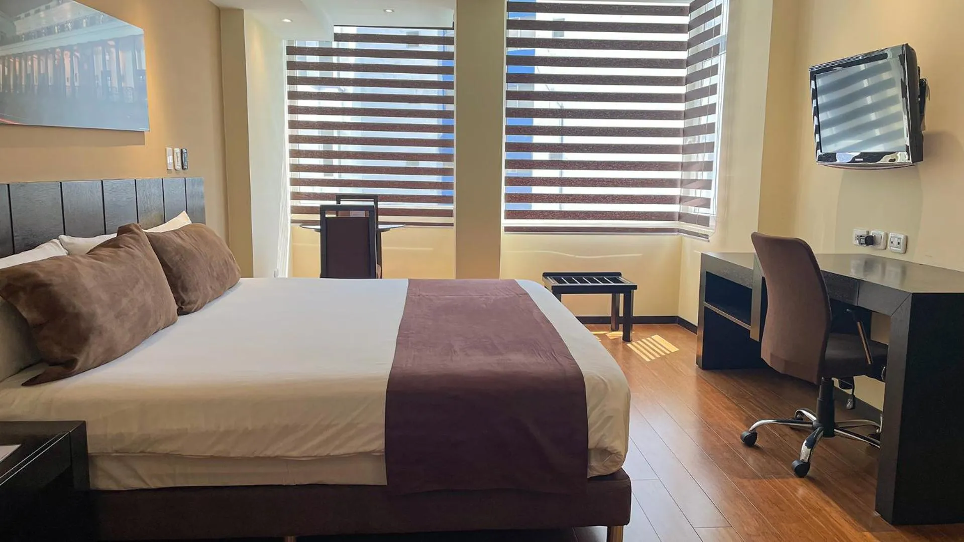 Bed in Mercure Alameda Quito