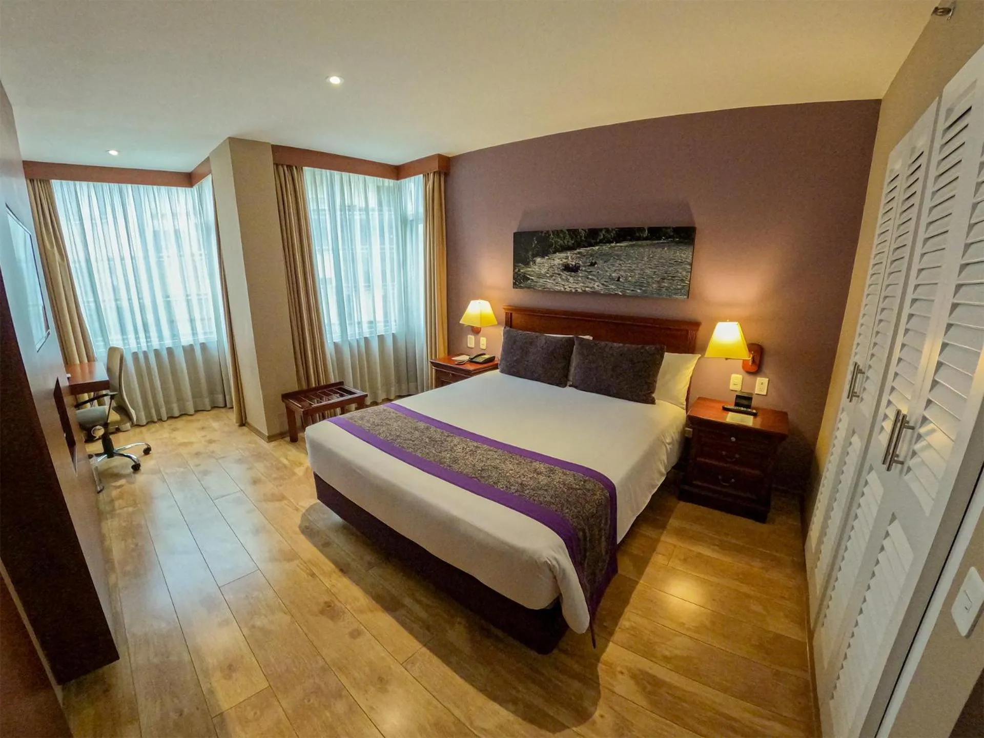 Bed in Mercure Alameda Quito