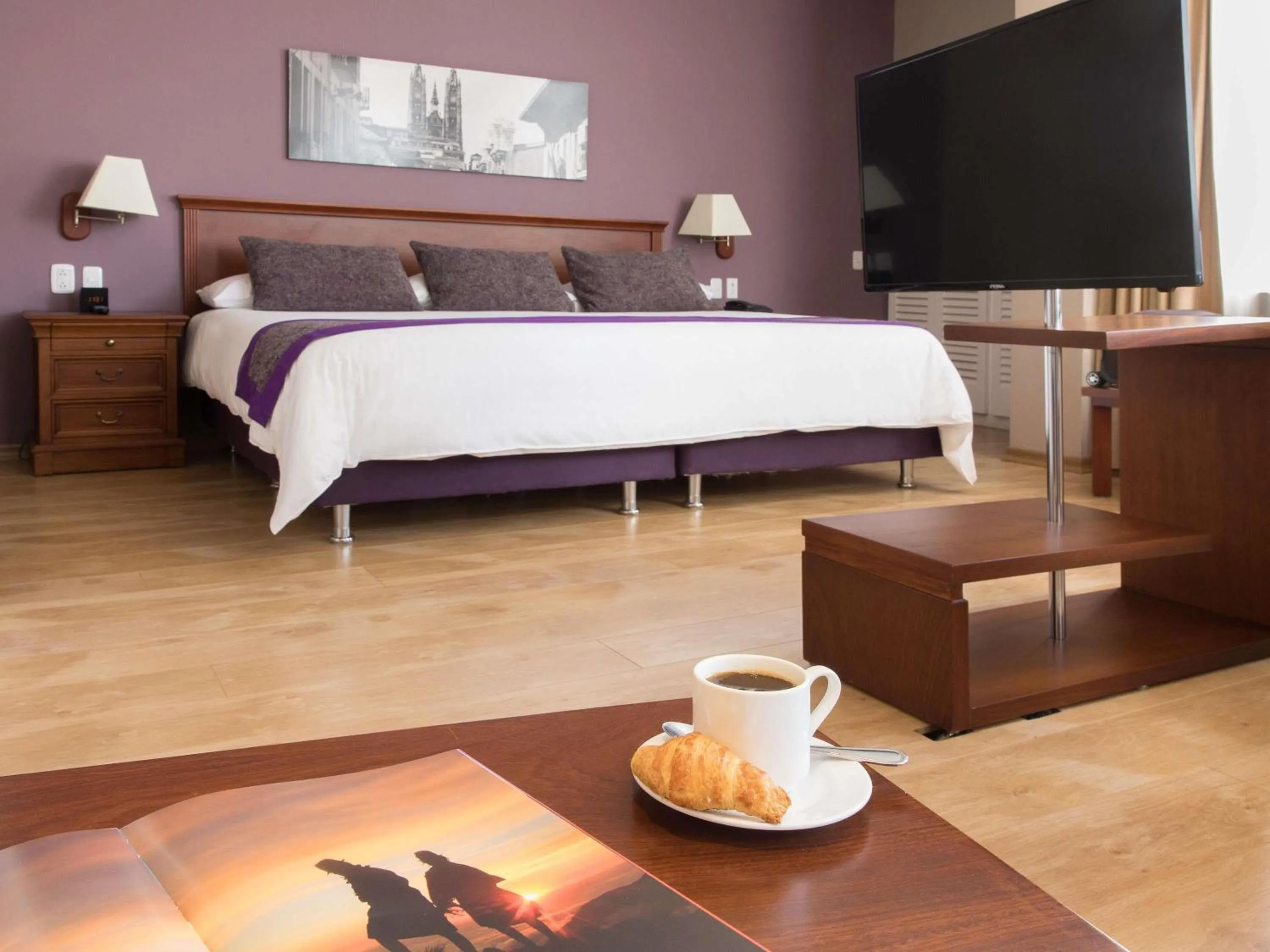 Bedroom, Bed in Mercure Alameda Quito