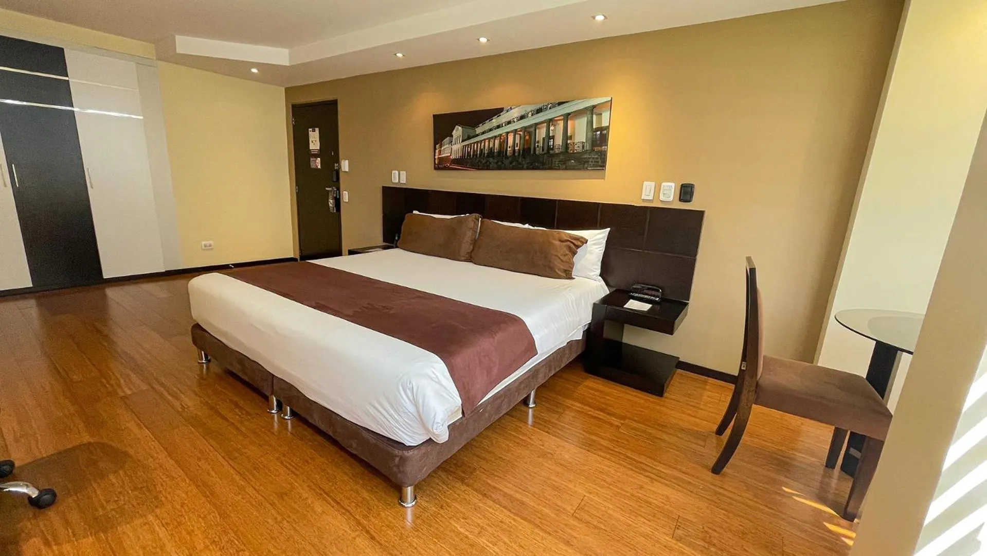 Bed in Mercure Alameda Quito