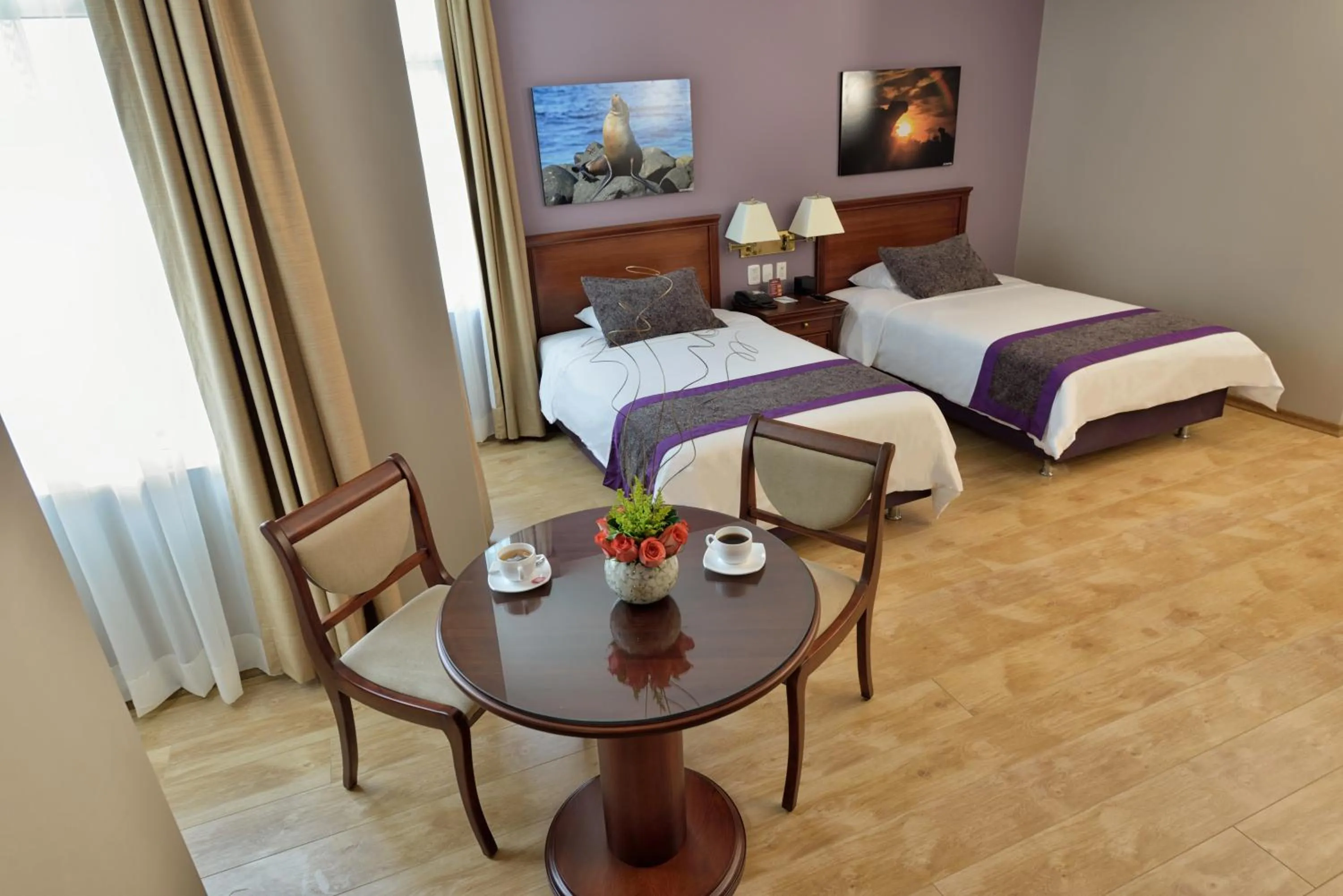 Bathroom, Bed in Mercure Alameda Quito