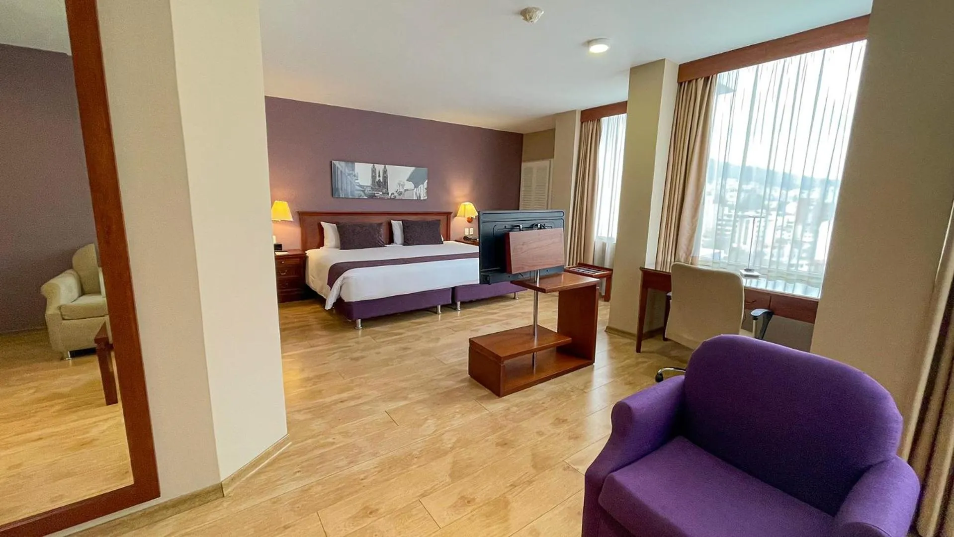 Bed in Mercure Alameda Quito