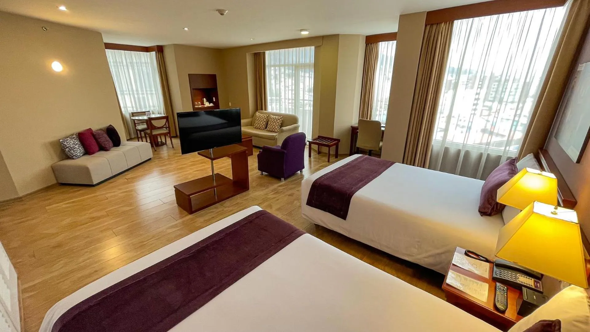 Bed in Mercure Alameda Quito