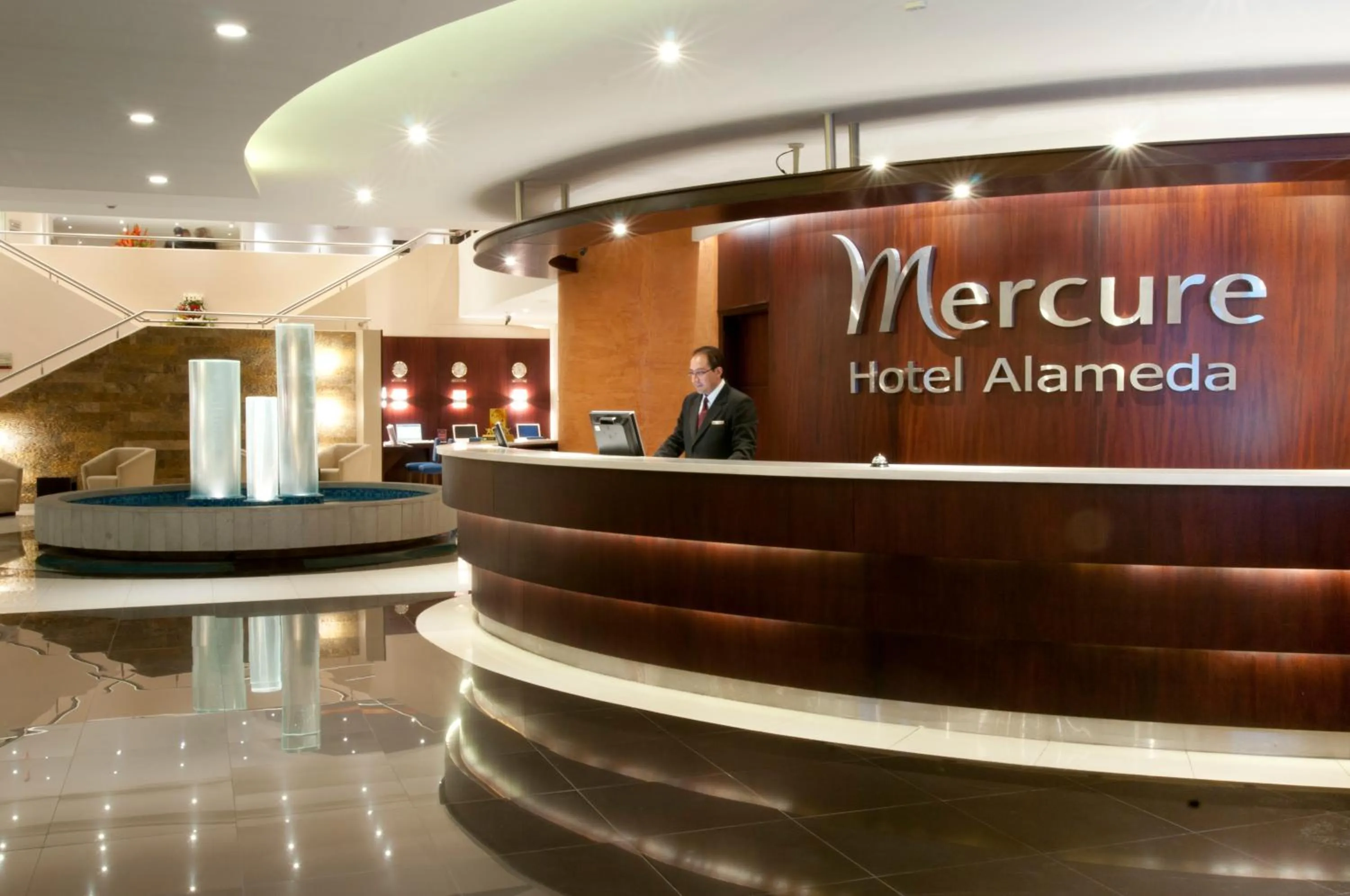 Lobby or reception in Mercure Alameda Quito