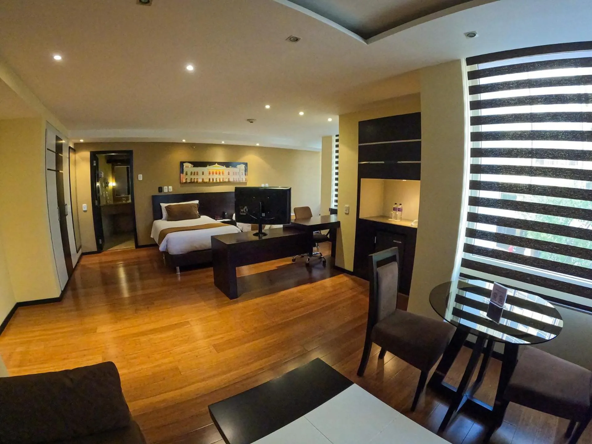 Bed in Mercure Alameda Quito