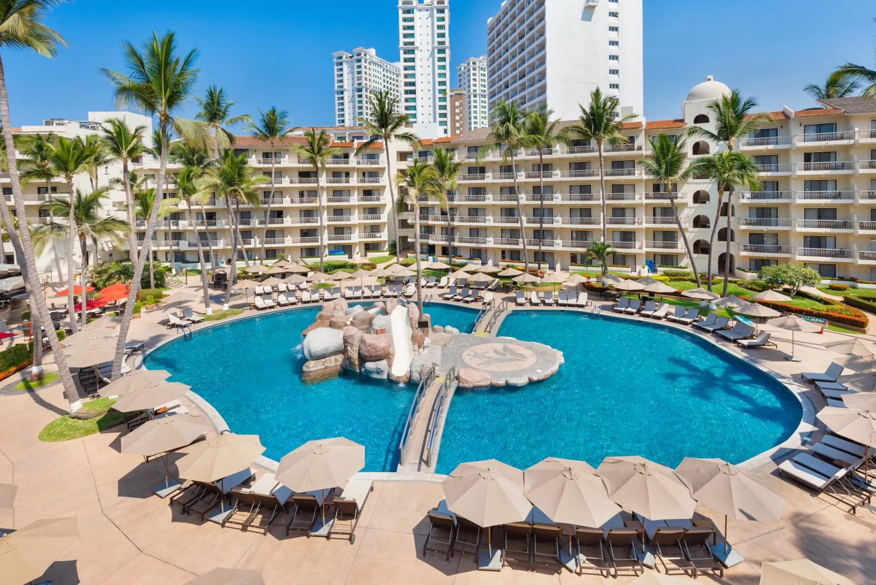 Swimming pool in Villa del Palmar Beach Resort & Spa Puerto Vallarta