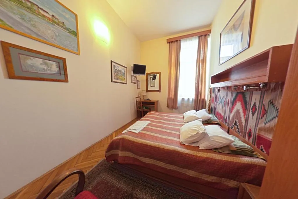 Photo of the whole room, Bed in Hotel Alef