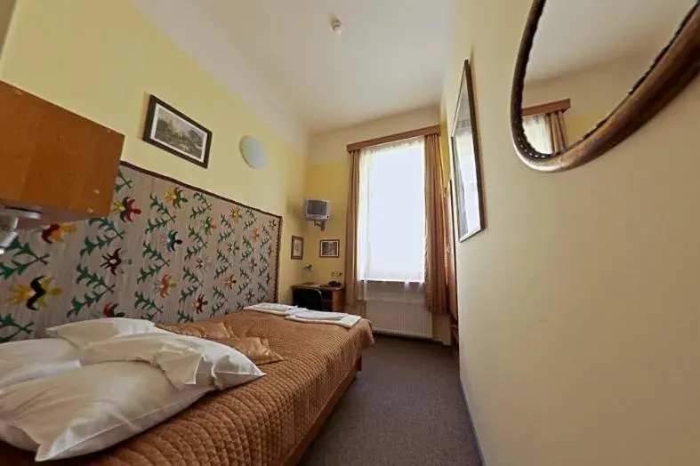 Single Room in Hotel Alef Single Room in Hotel Alef