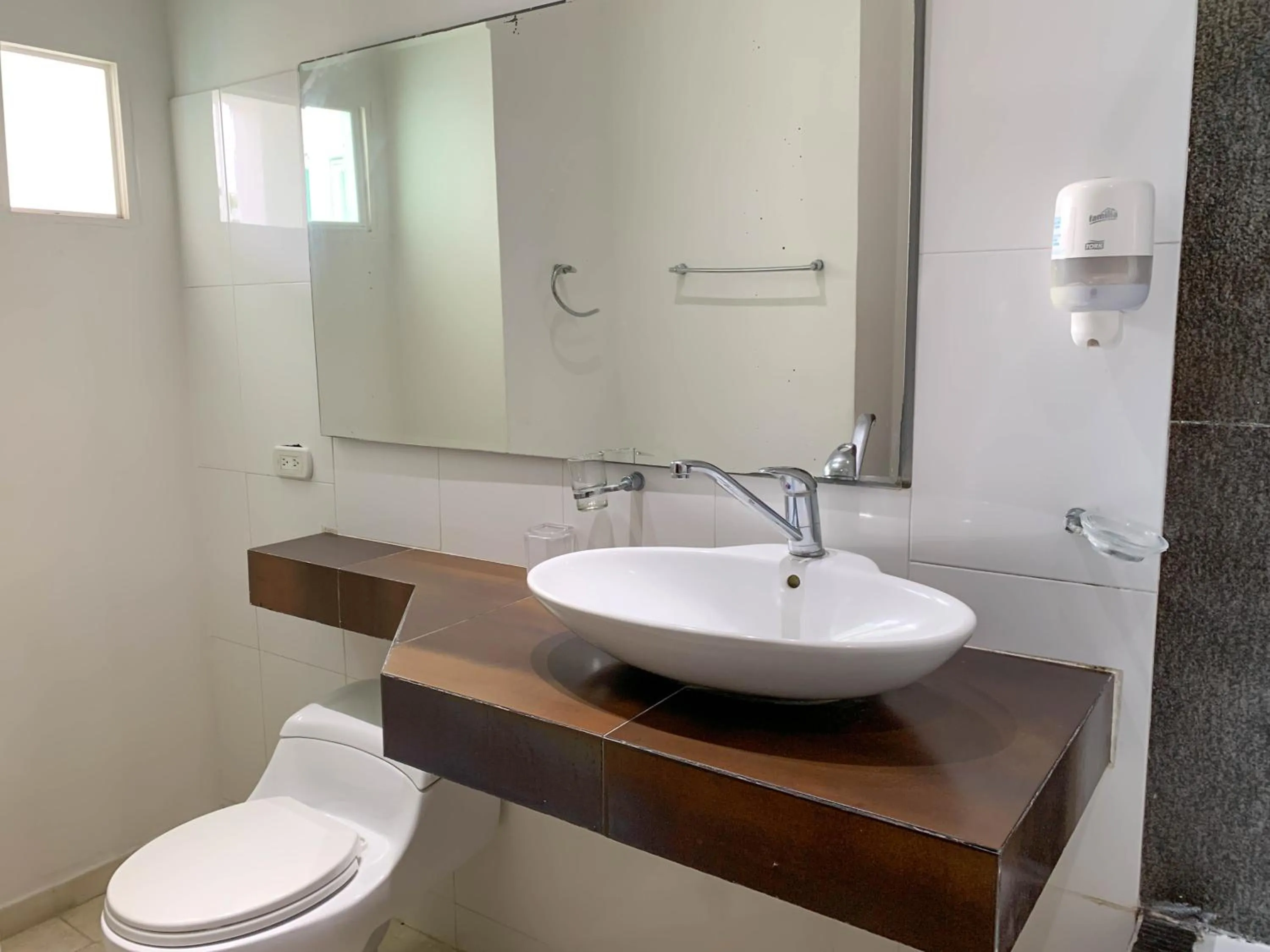 Bathroom in Hotel Coral Reef Cartagena