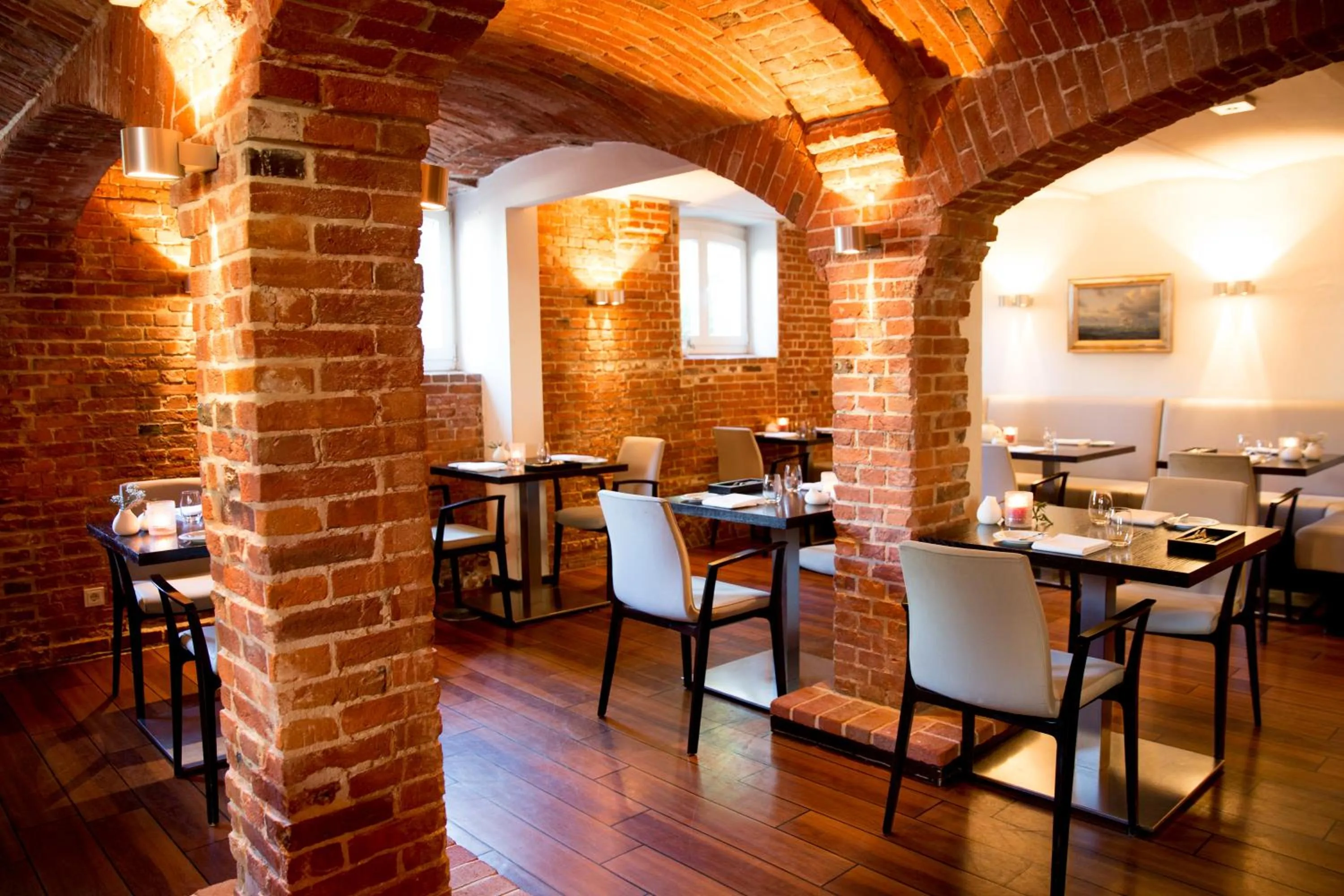 Restaurant/places to eat in Hotel Navigare