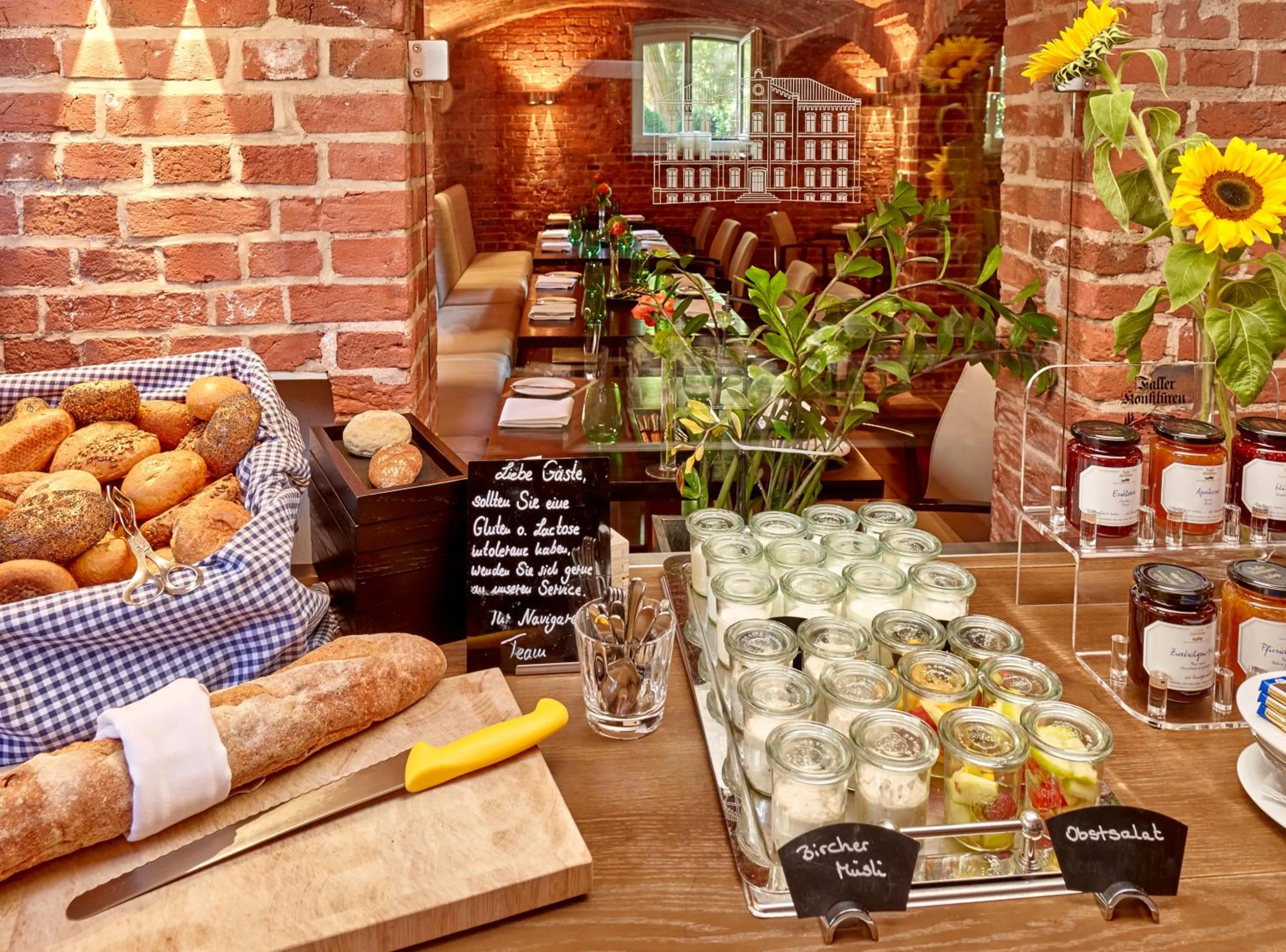 Buffet breakfast in Hotel Navigare