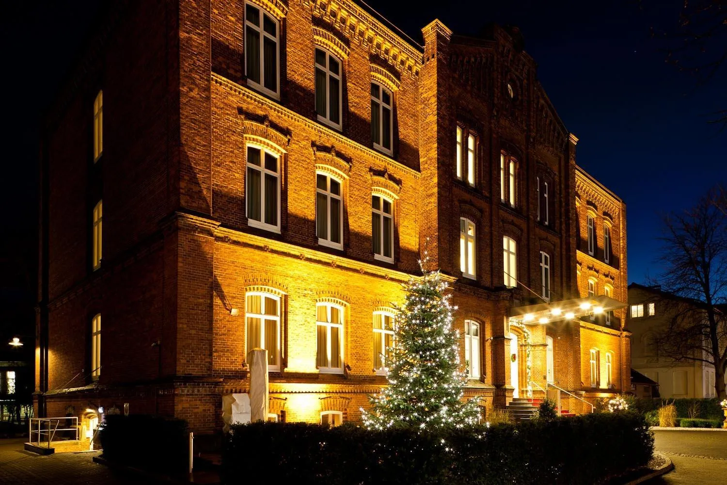 Property building in Hotel Navigare